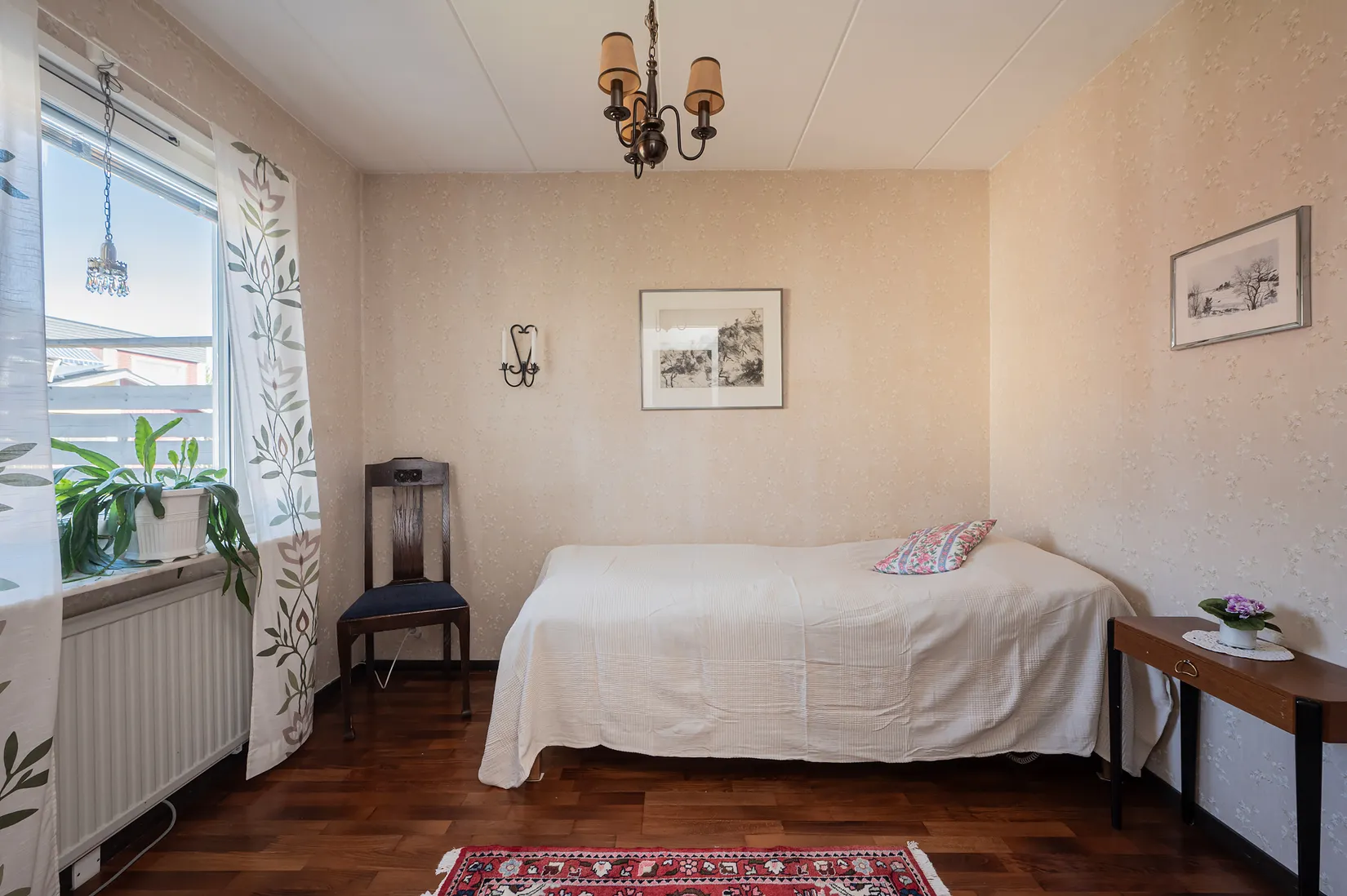 Radhus, Byggmästarvägen 137, Huddinge