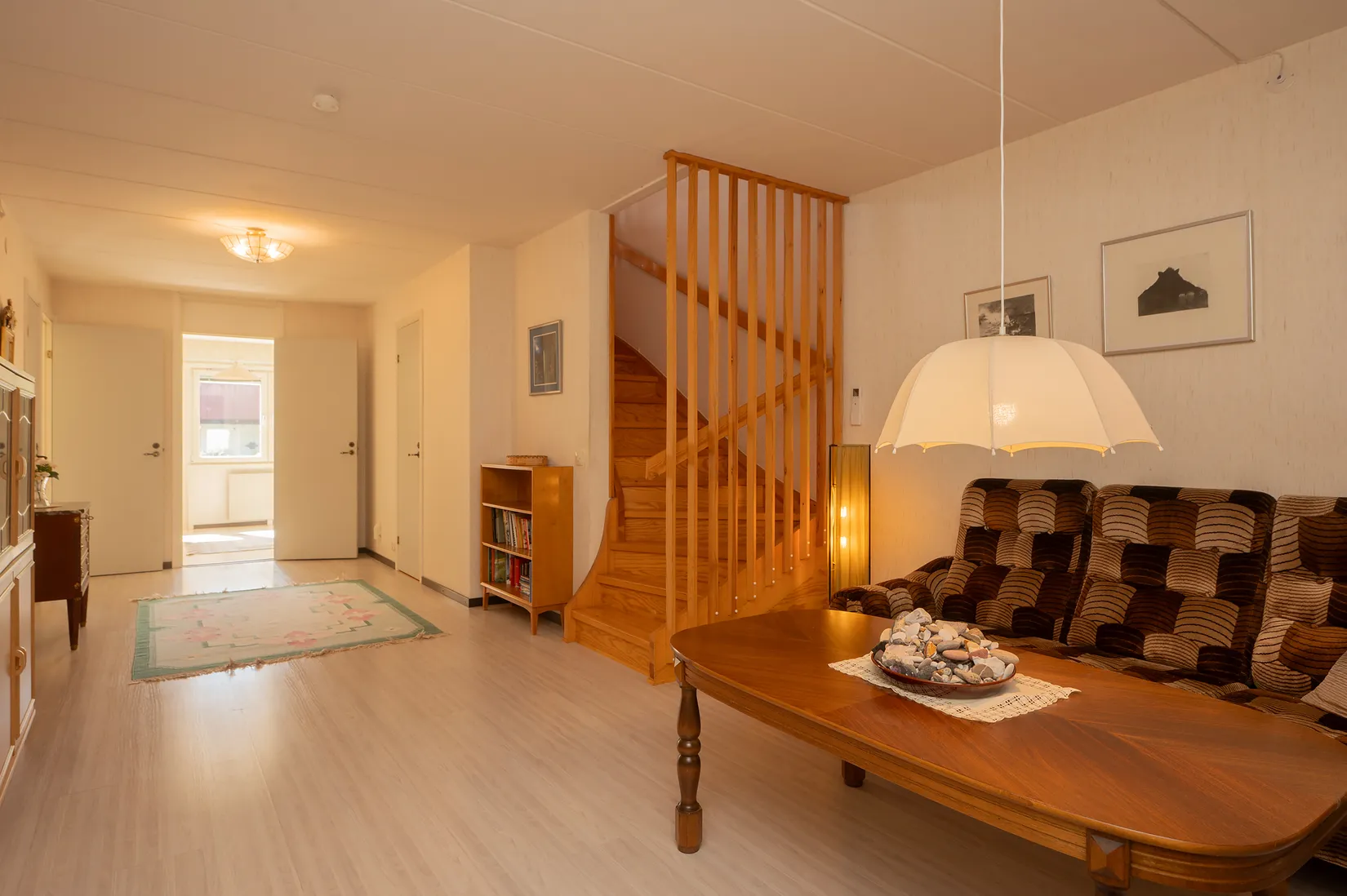 Radhus, Byggmästarvägen 137, Huddinge