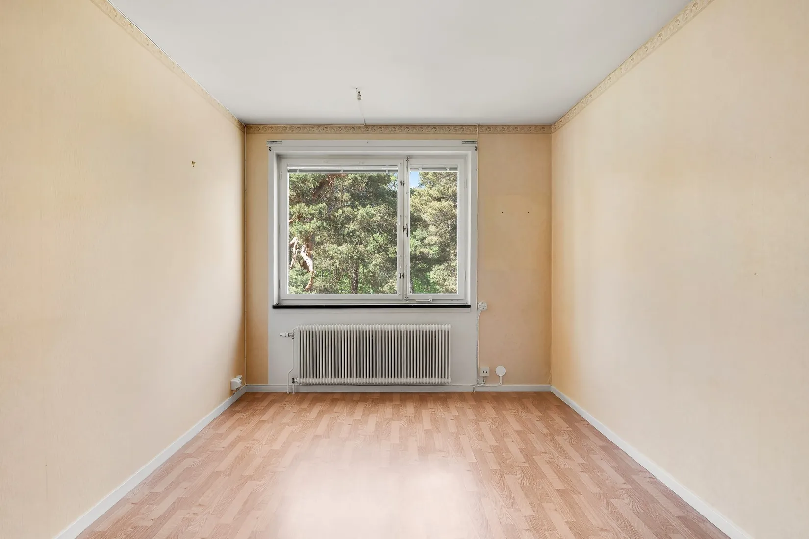 Bostadsrätt, Runda vägen 25, vån 2/3, Alvik / Äppelviken, Stockholm