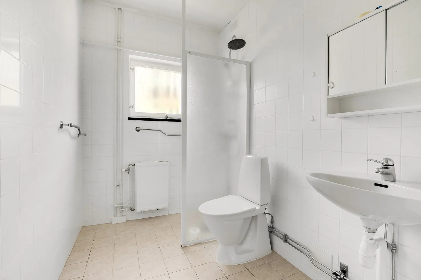 Bostadsrätt, Runda vägen 25, vån 2/3, Alvik / Äppelviken, Stockholm