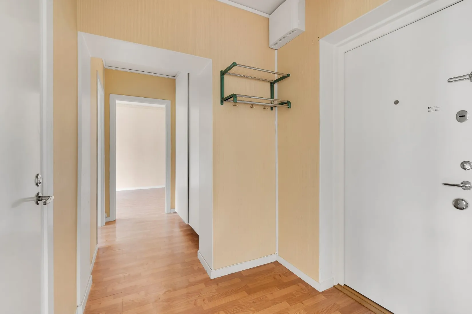 Bostadsrätt, Runda vägen 25, vån 2/3, Alvik / Äppelviken, Stockholm