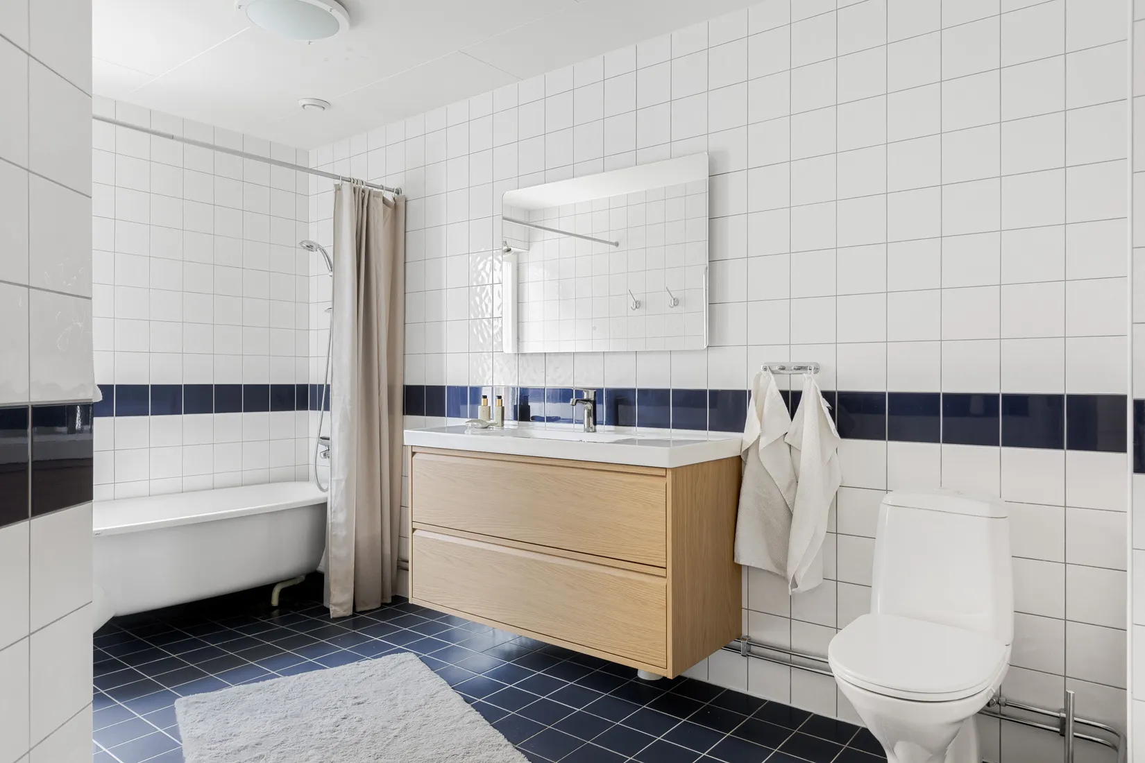 Radhus, Klyvaregatan 15, Brandholmen, Nyköping