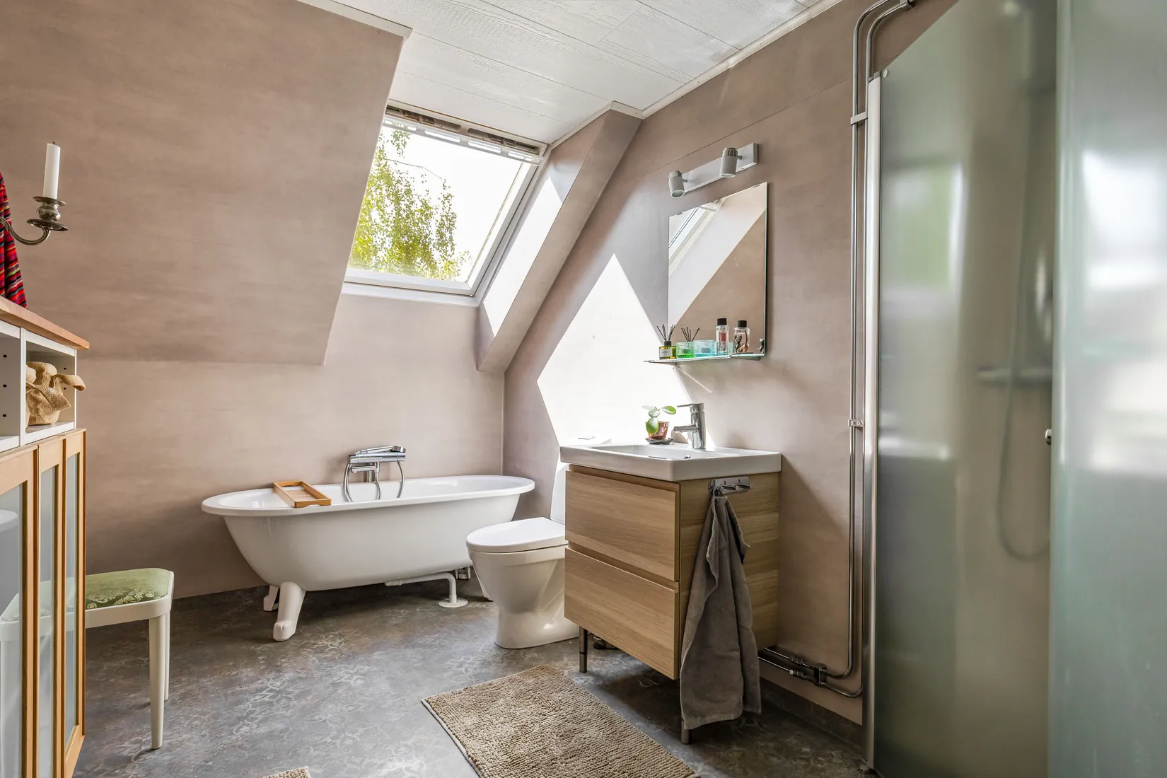 Villa, Radhus, Rödhakestigen 7, Rimforsa, Kinda