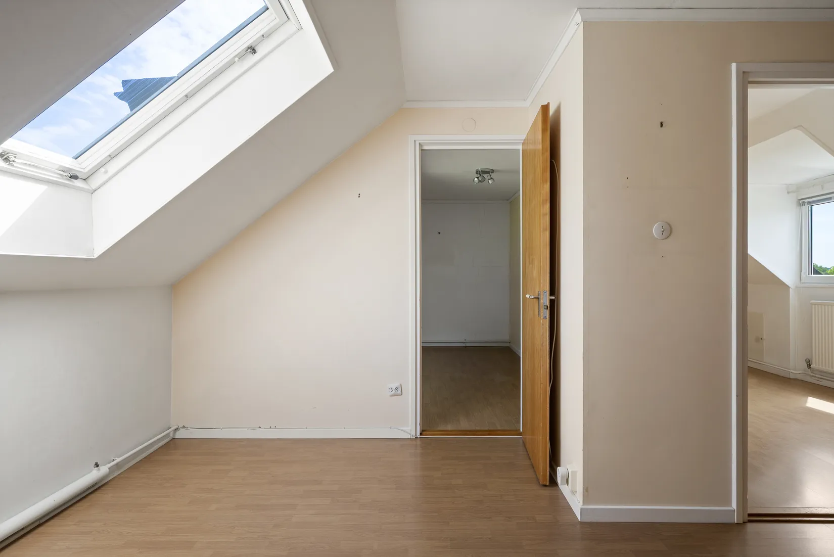 Villa, Radhus, Stallvägen 6, Ella gård, Täby