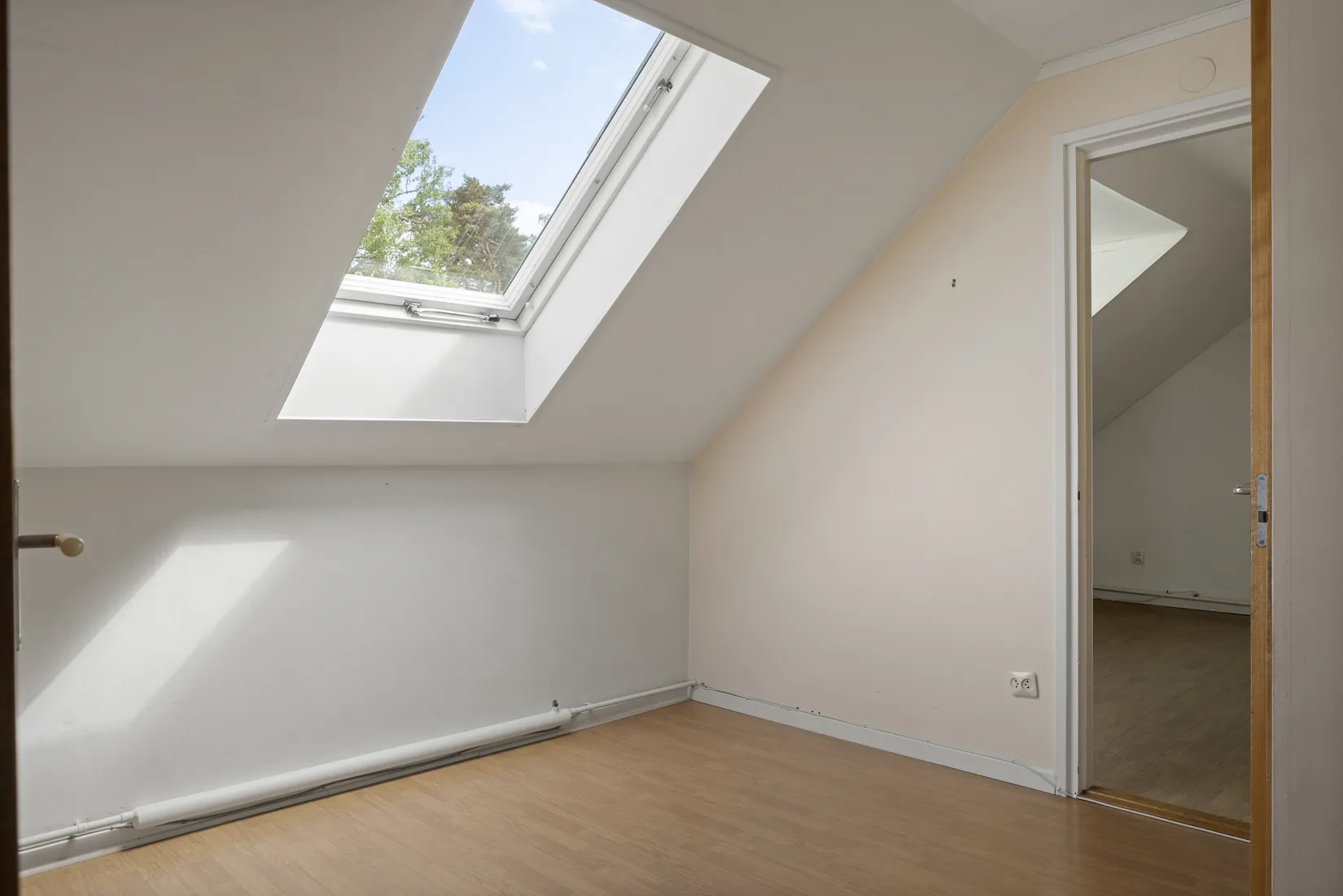 Villa, Radhus, Stallvägen 6, Ella gård, Täby
