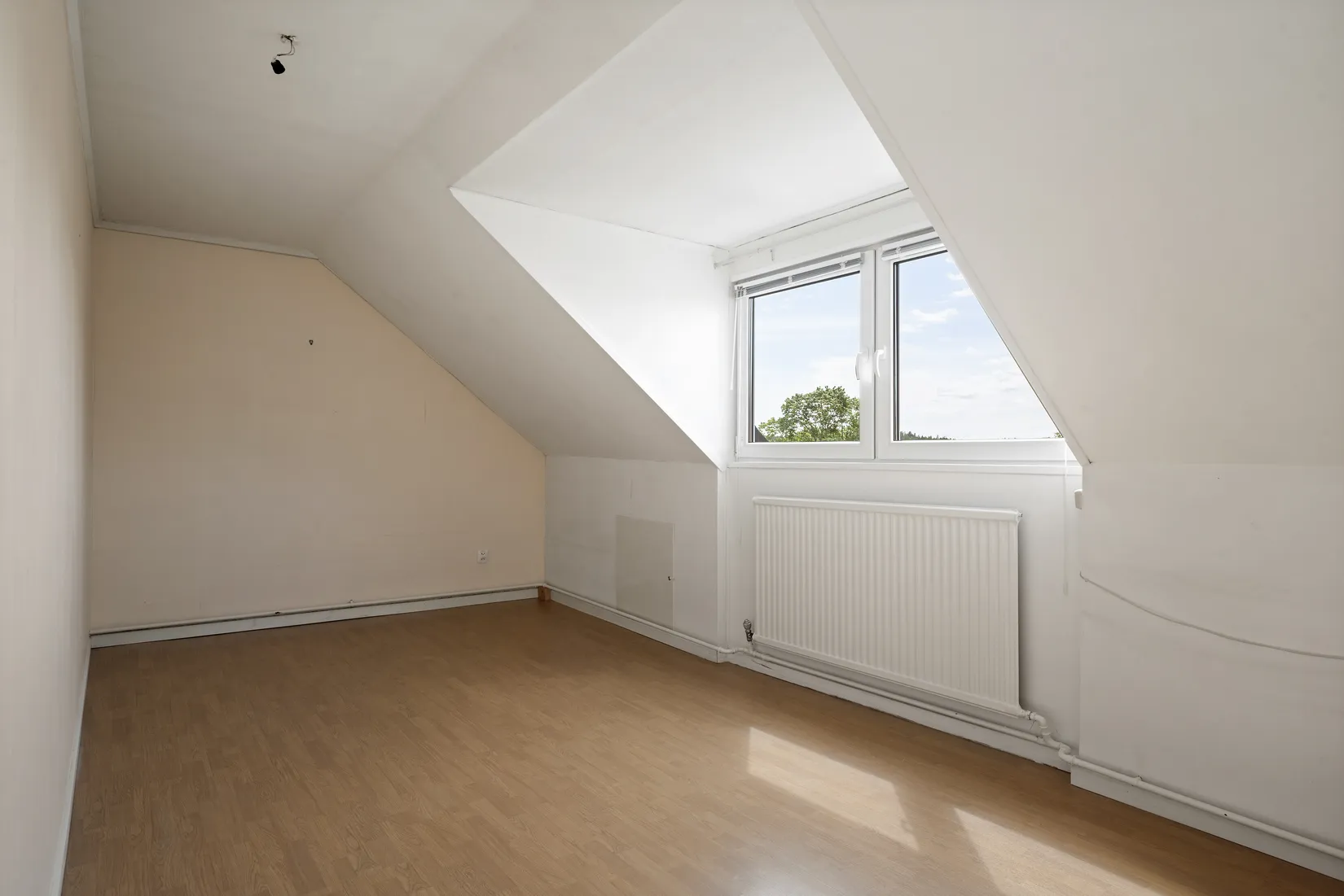 Villa, Radhus, Stallvägen 6, Ella gård, Täby