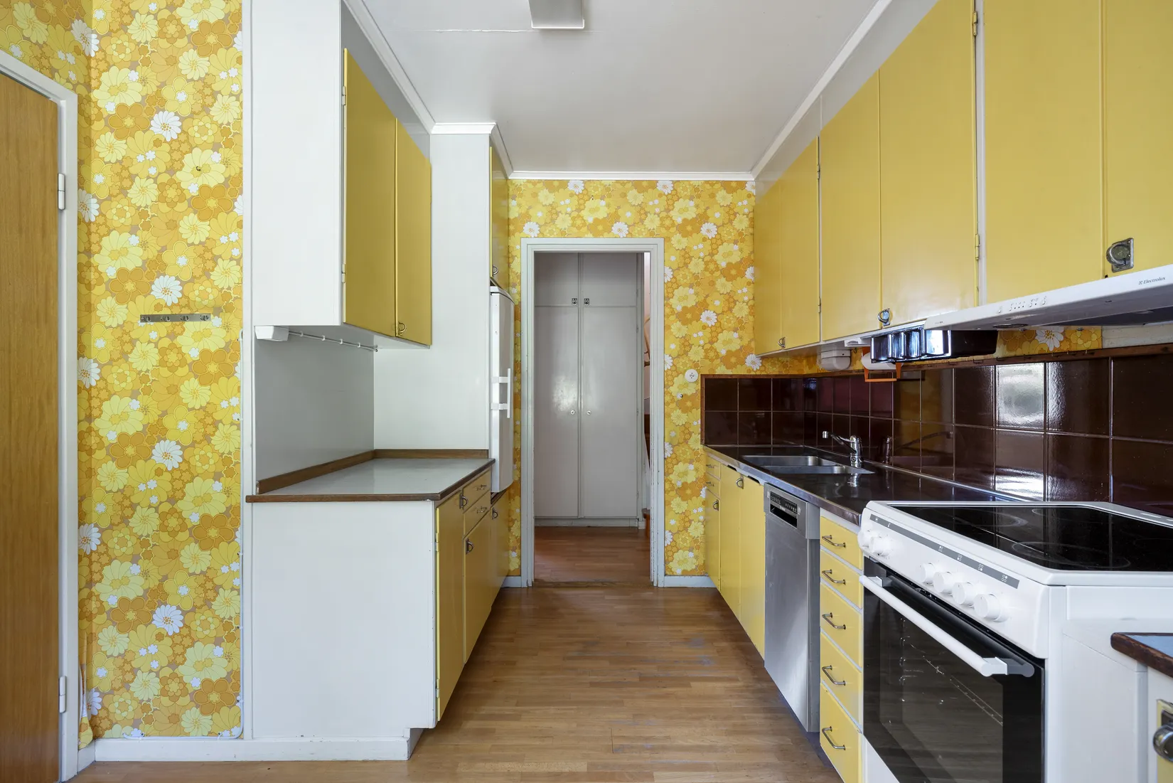 Villa, Radhus, Stallvägen 6, Ella gård, Täby