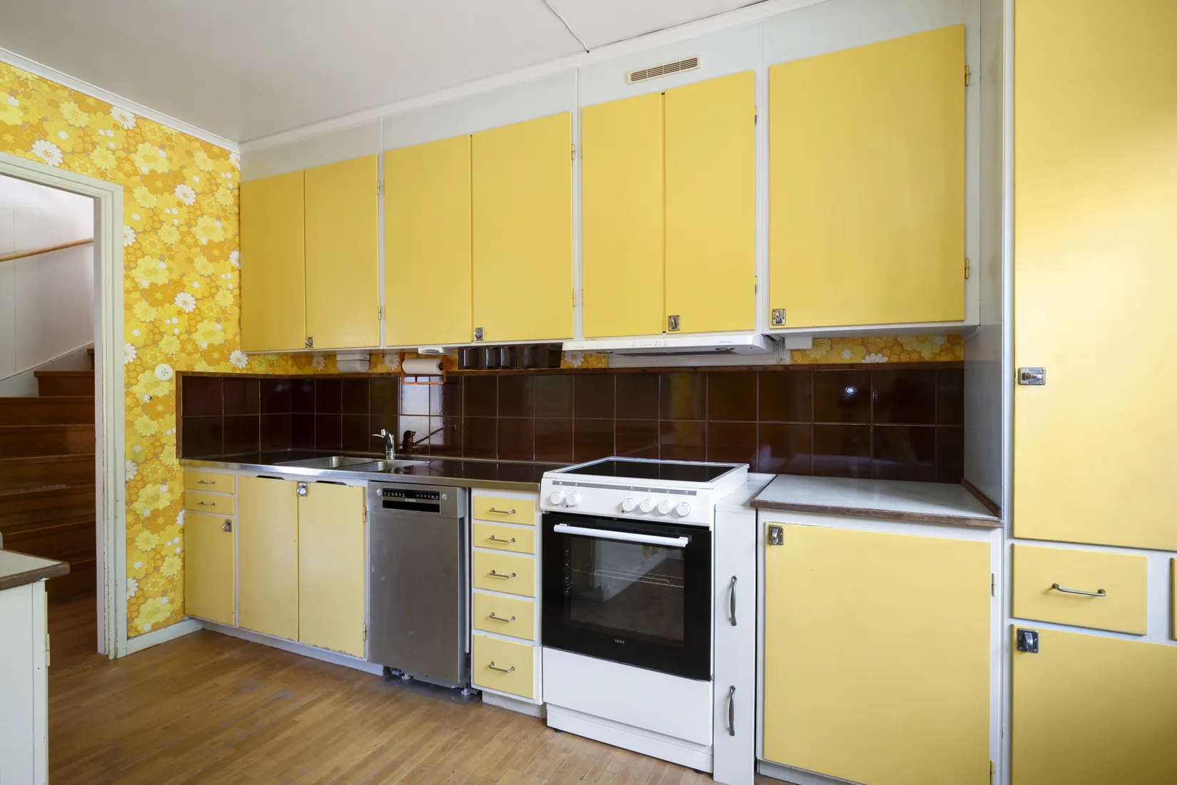 Villa, Radhus, Stallvägen 6, Ella gård, Täby