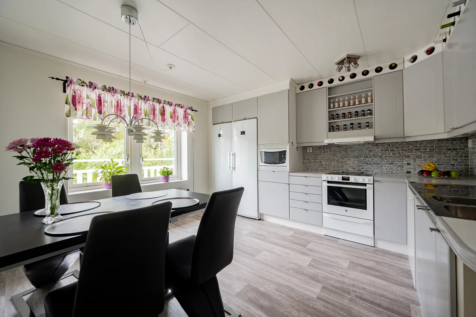 Villa, Fagerängsvägen 37, Stuvsta - Stensängen, Huddinge
