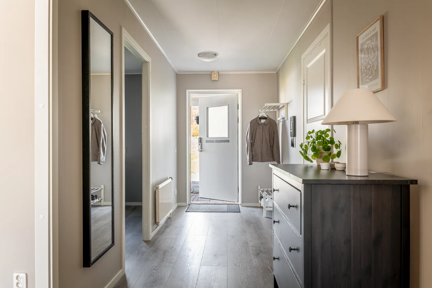 Villa, Radhus, Vävarevägen 17, Hallerna, Stenungsund