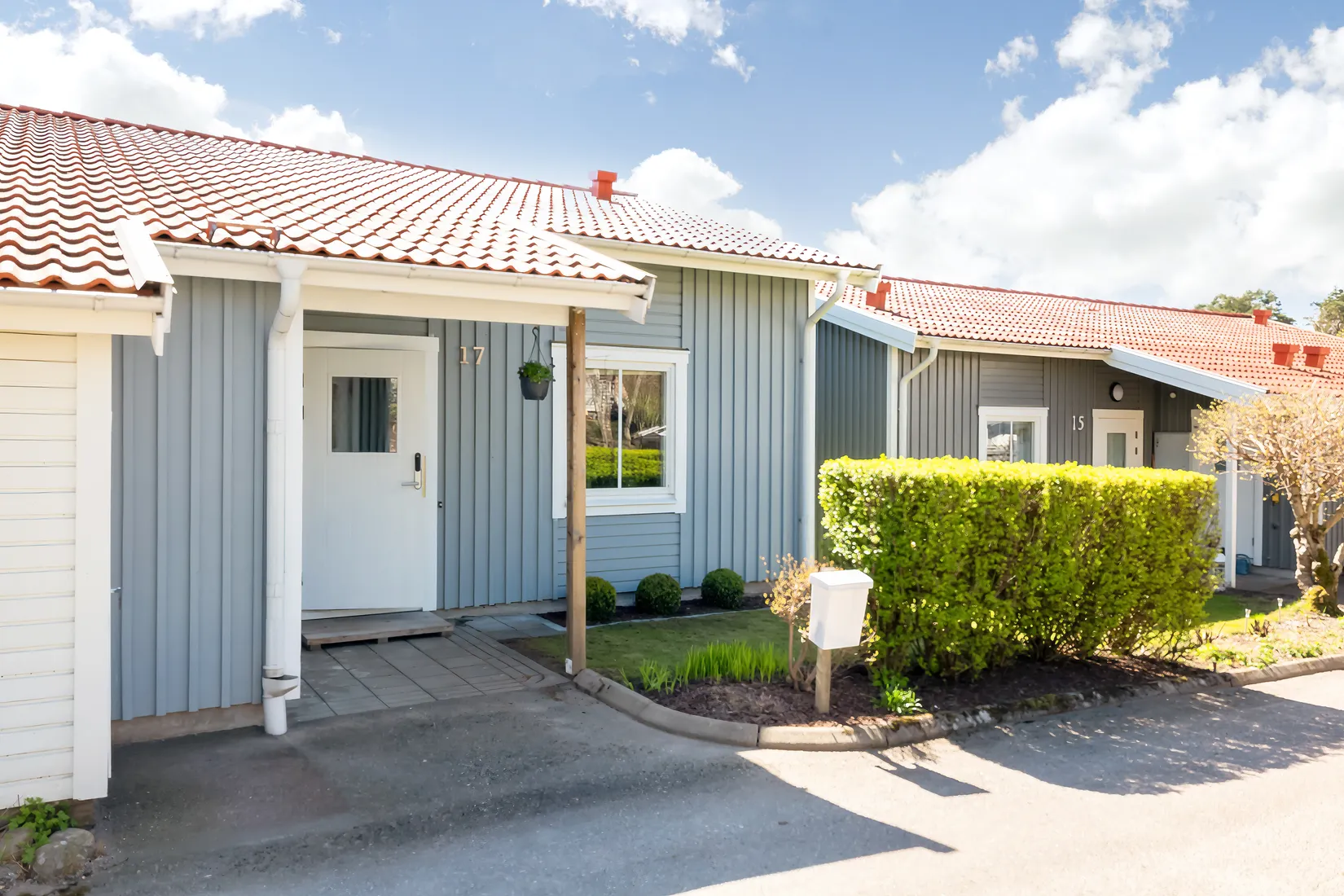 Villa, Radhus, Vävarevägen 17, Hallerna, Stenungsund