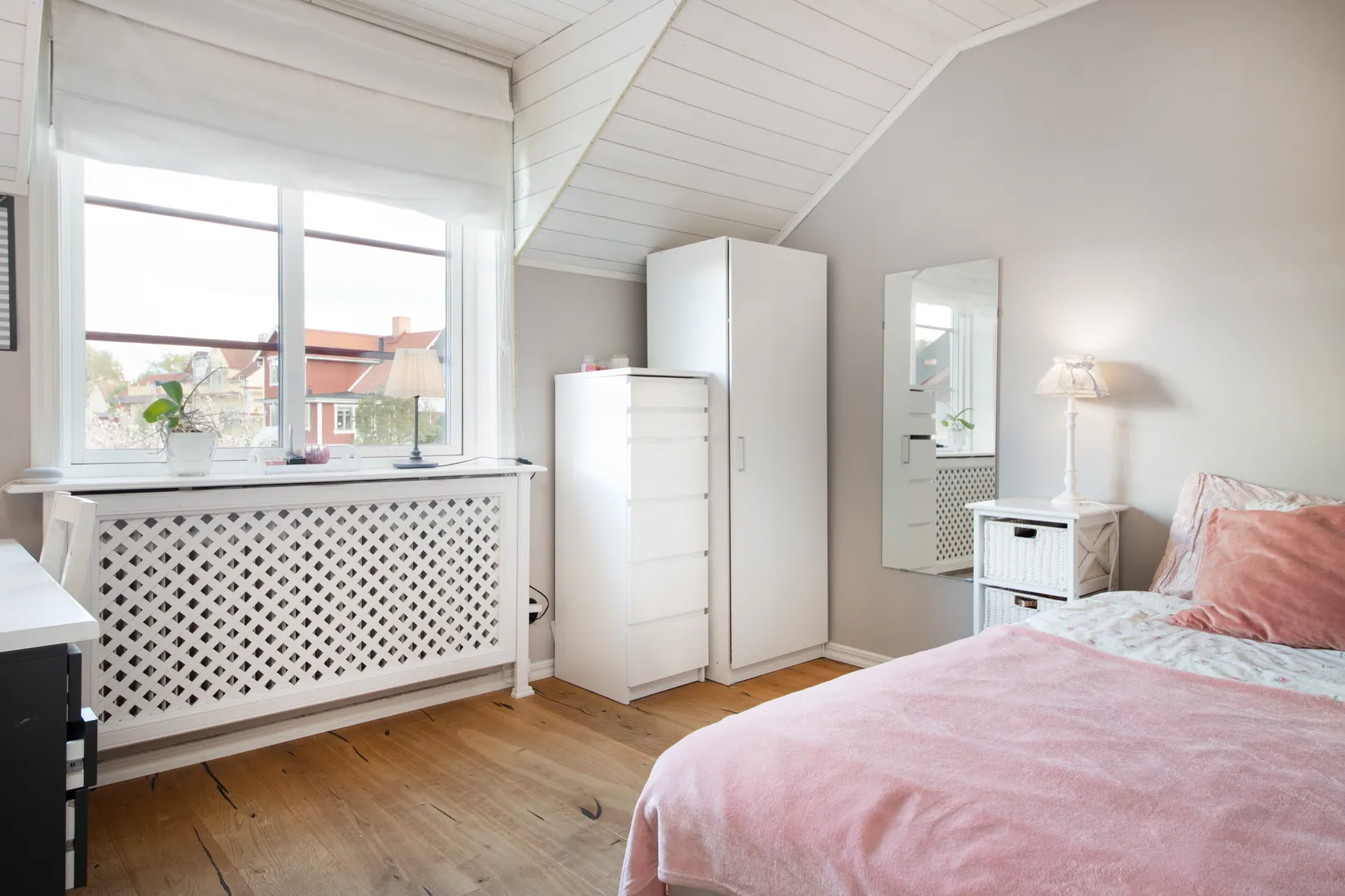 Villa, Rosenhällsgatan 20, Snopptorp, Eskilstuna