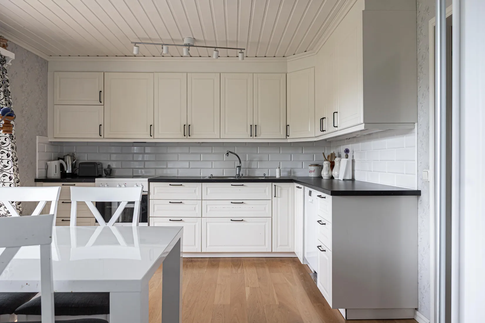 Villa, Morängatan 12, Duvhällarna, Hallstahammar