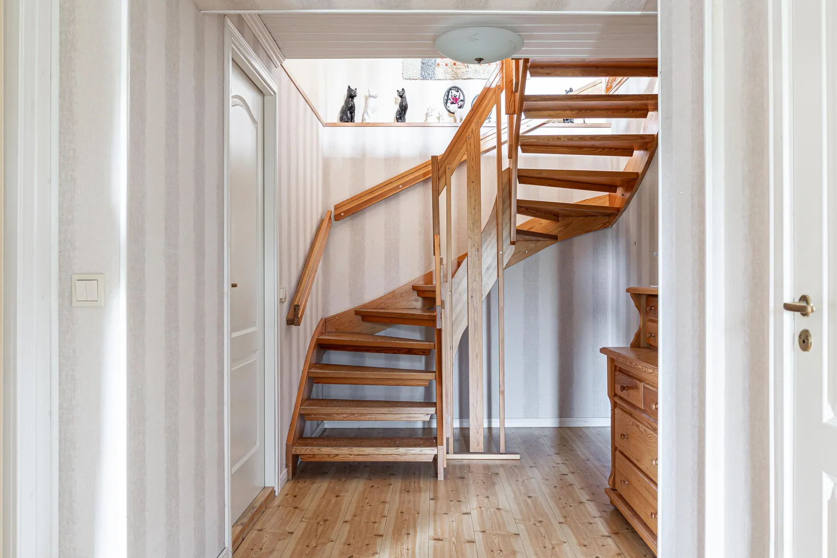 Villa, Morängatan 12, Duvhällarna, Hallstahammar
