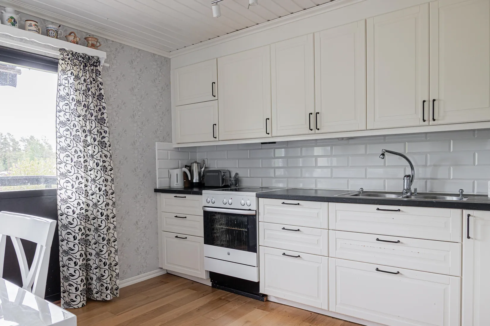 Villa, Morängatan 12, Duvhällarna, Hallstahammar