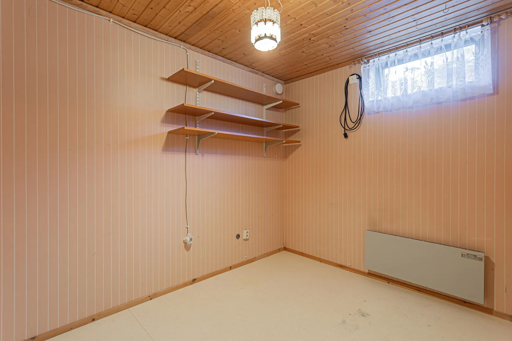 Villa, Morängatan 12, Duvhällarna, Hallstahammar