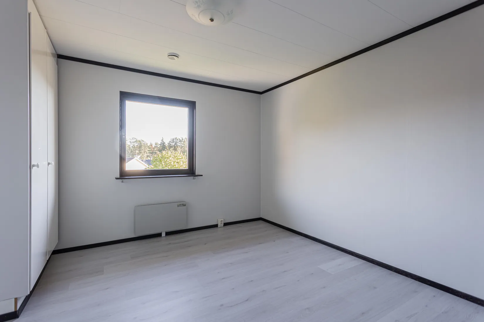 Villa, Morängatan 12, Duvhällarna, Hallstahammar