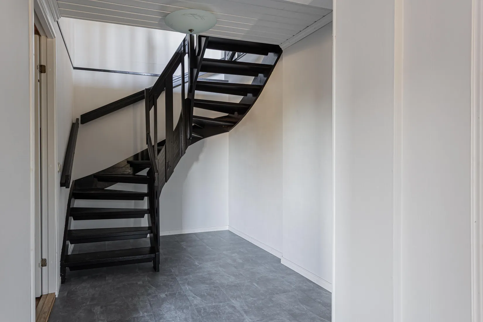 Villa, Morängatan 12, Duvhällarna, Hallstahammar