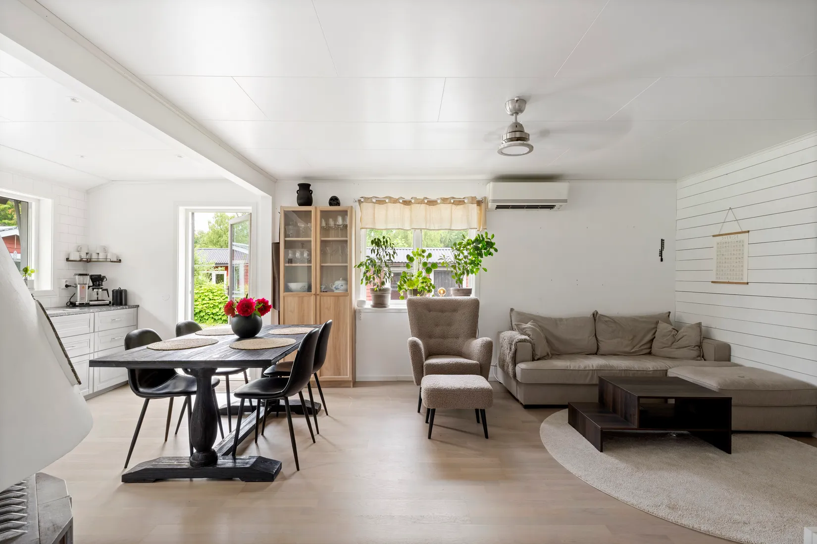 Villa, Gula vägen 1, Björklinge, Uppsala