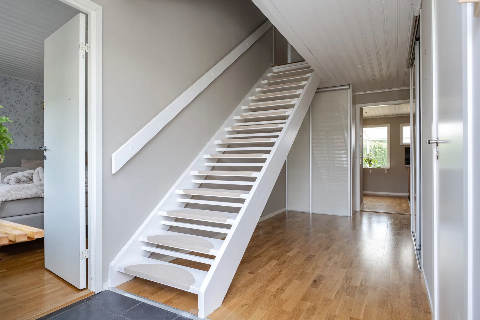 Villa, Ågatan 6, Byjorden, Köping