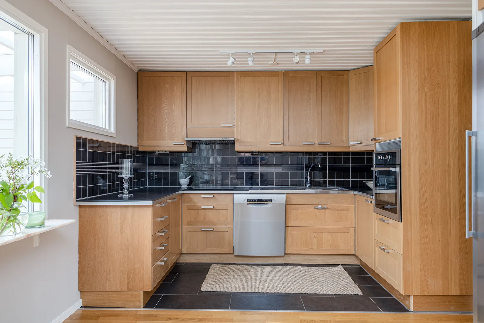 Villa, Ågatan 6, Byjorden, Köping