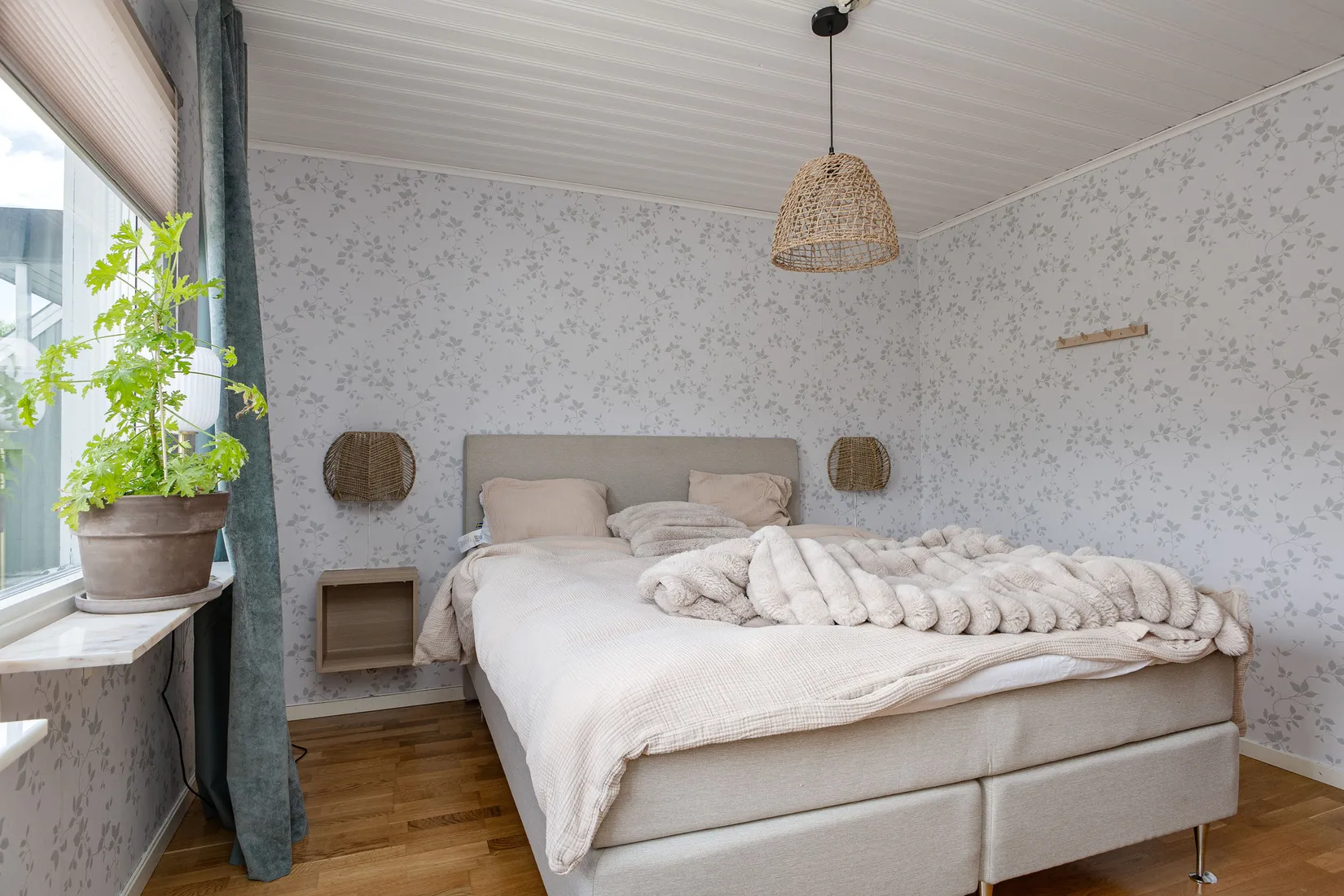 Villa, Ågatan 6, Byjorden, Köping