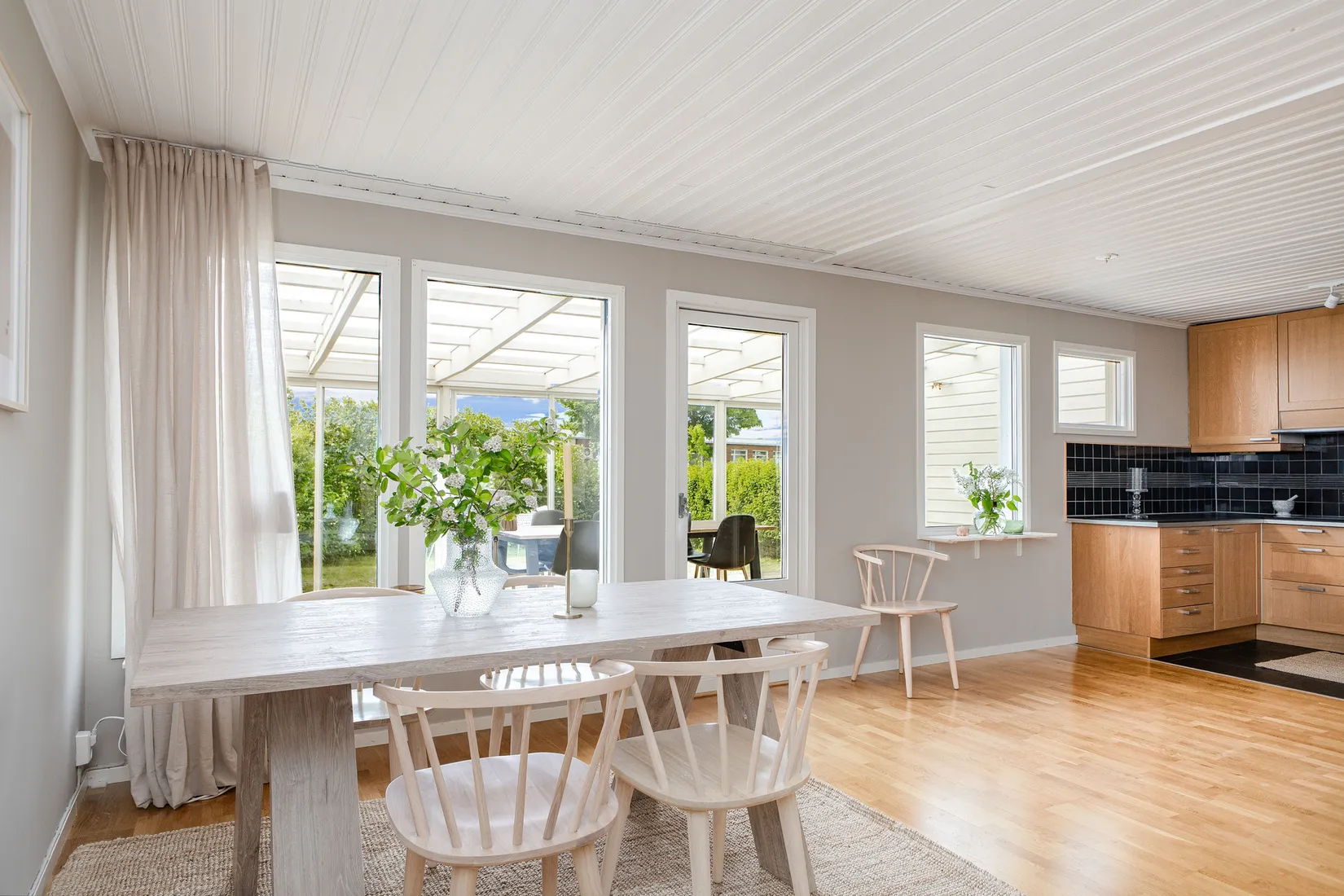 Villa, Ågatan 6, Byjorden, Köping