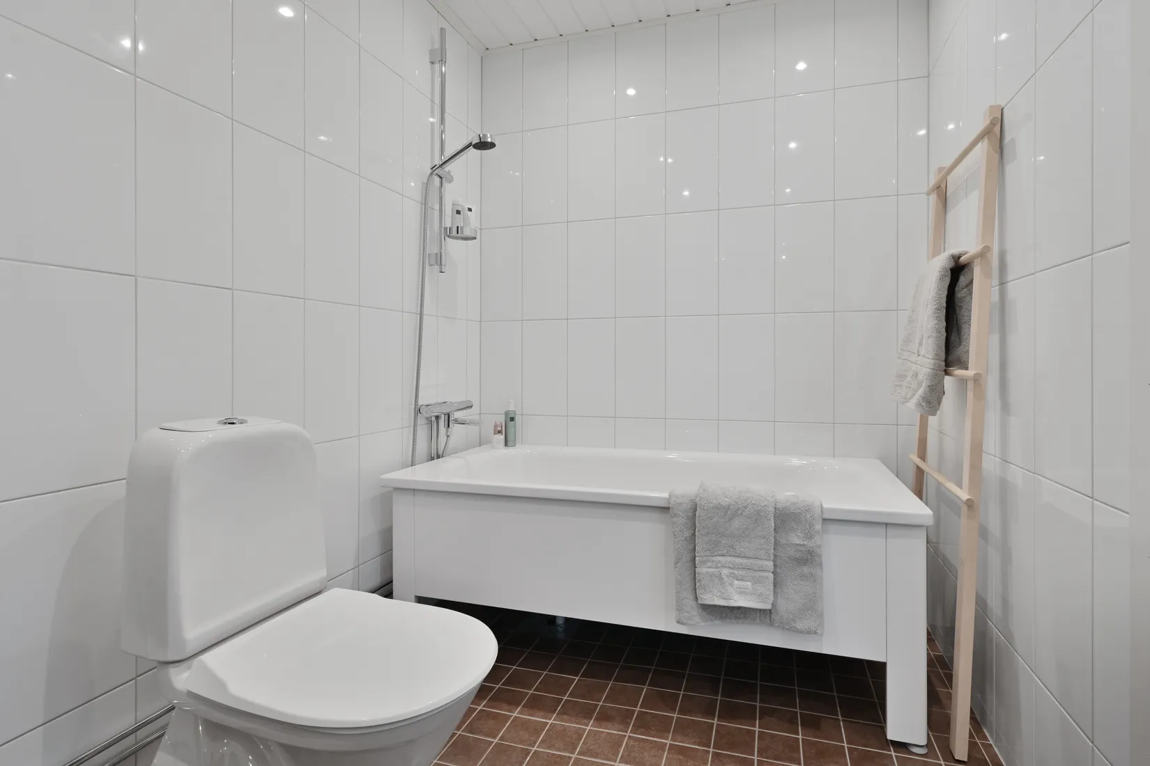 Villa, Plutovägen 26, Skälby, Järfälla