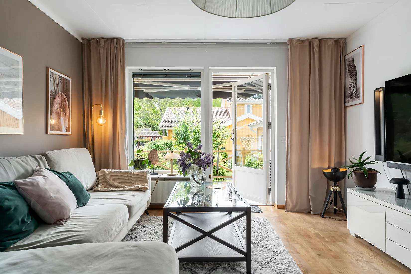 Bostadsrätt, Radhus, Lillies väg 11, Viby, Sollentuna
