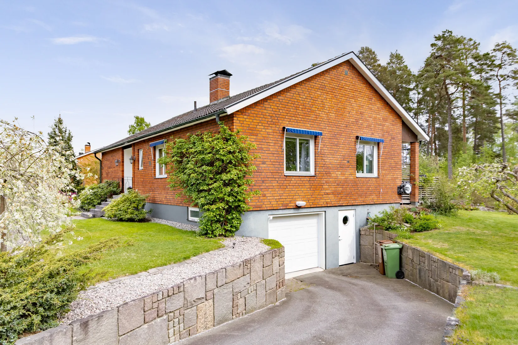 Villa, Schenströmsgatan 10, Stigarna, Köping
