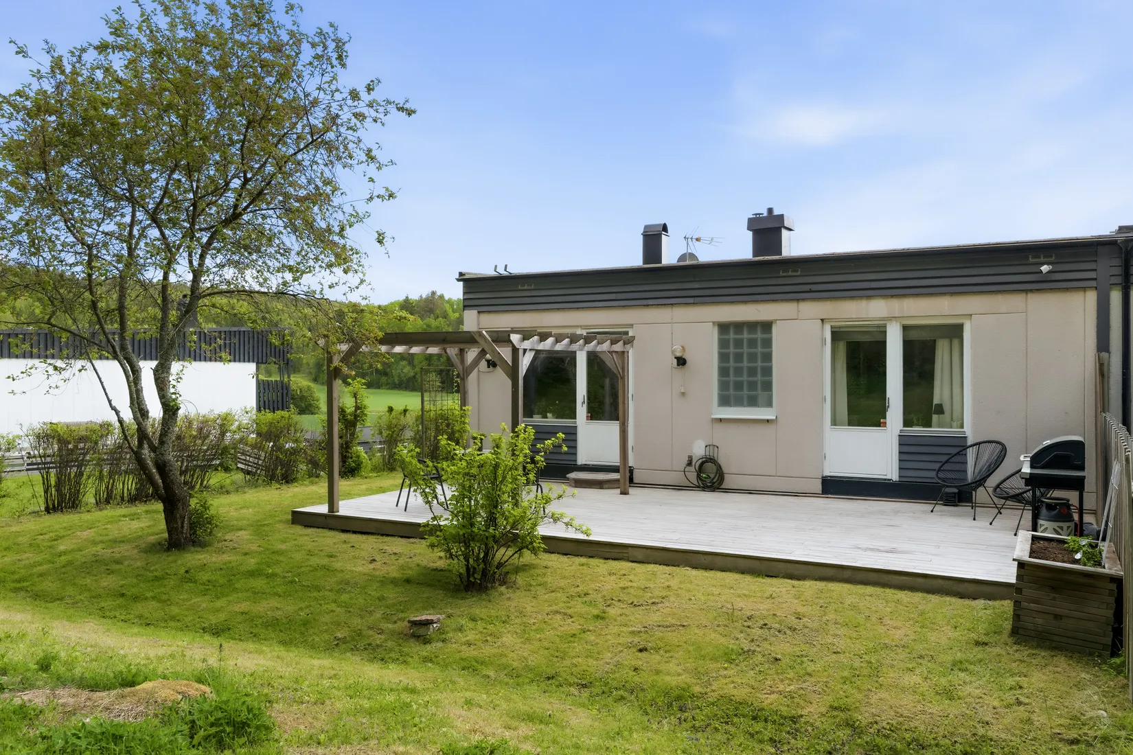 Radhus, Tyras väg 21, Bergshammar, Nyköping