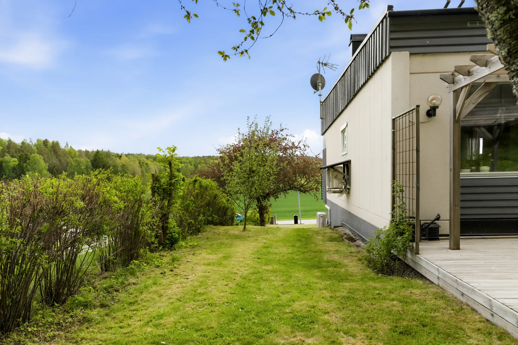 Radhus, Tyras väg 21, Bergshammar, Nyköping
