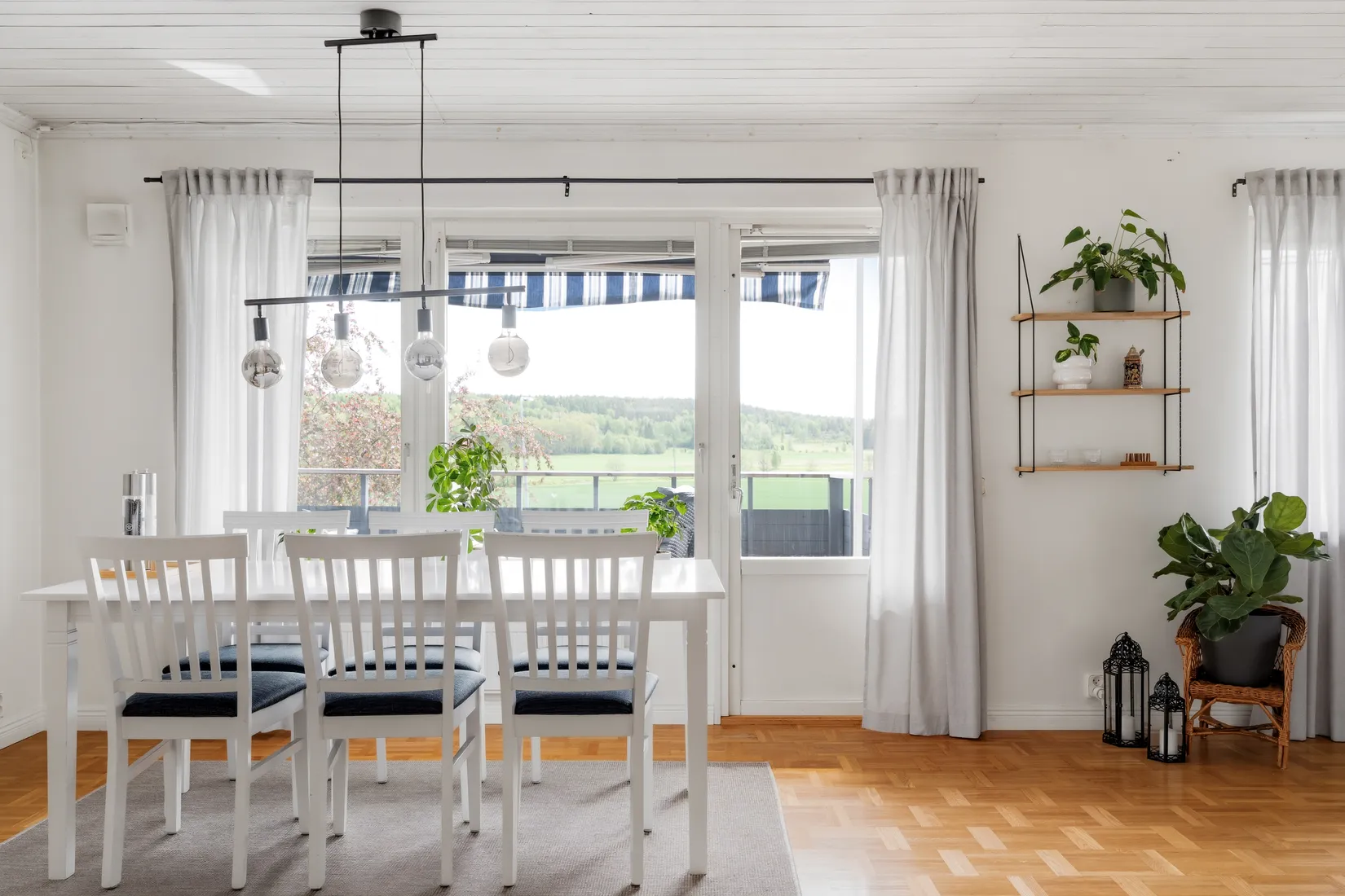 Radhus, Tyras väg 21, Bergshammar, Nyköping