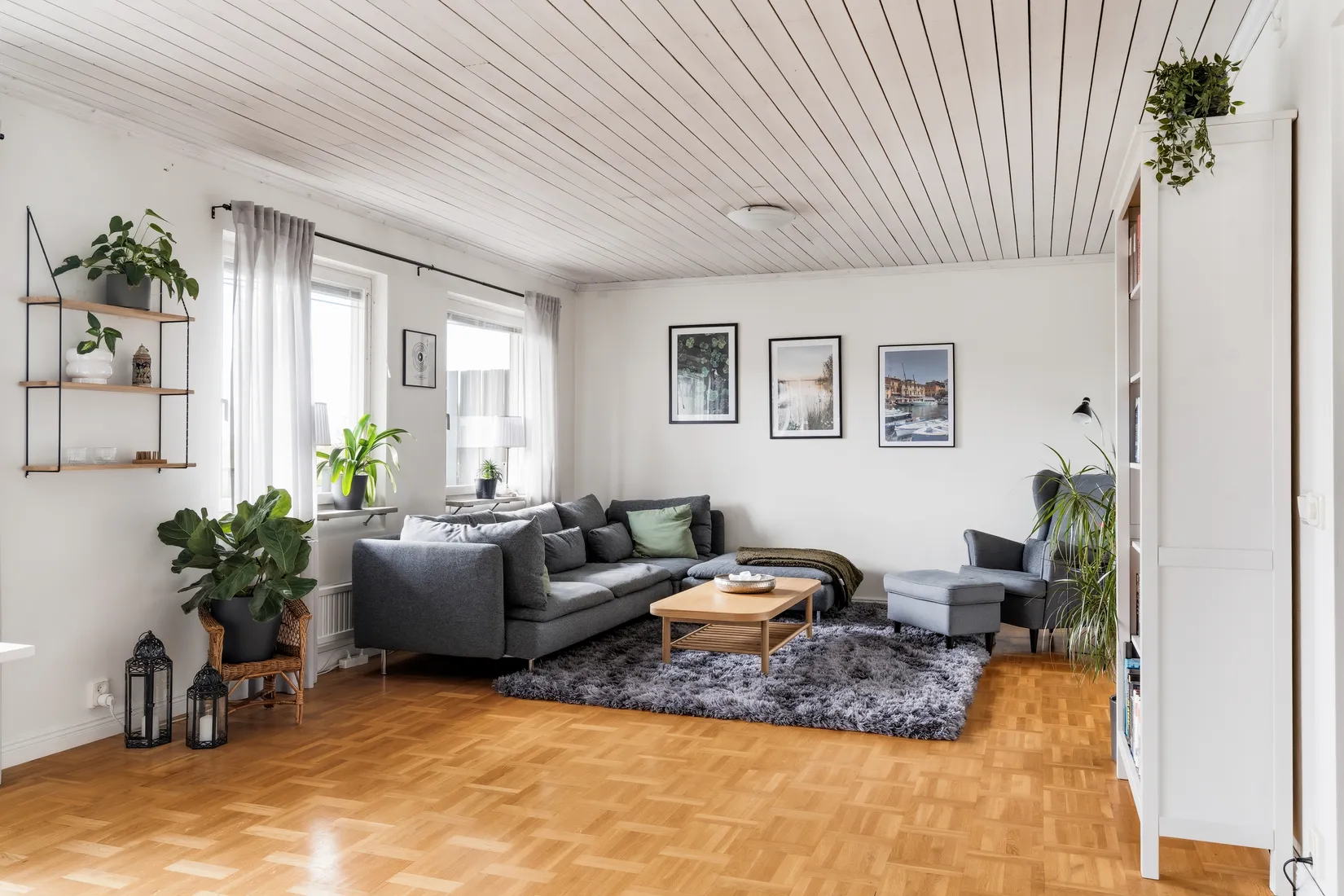 Radhus, Tyras väg 21, Bergshammar, Nyköping