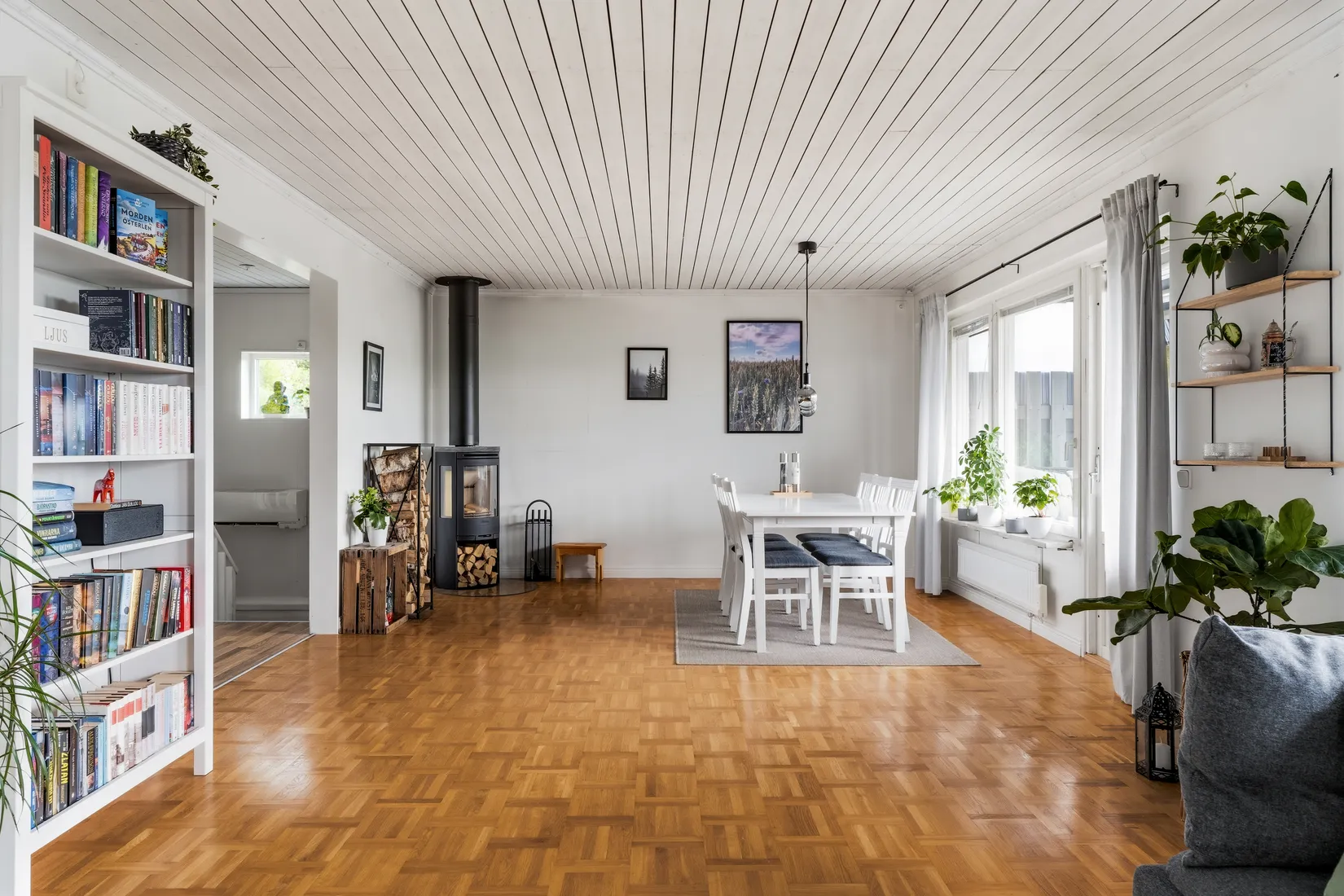 Radhus, Tyras väg 21, Bergshammar, Nyköping