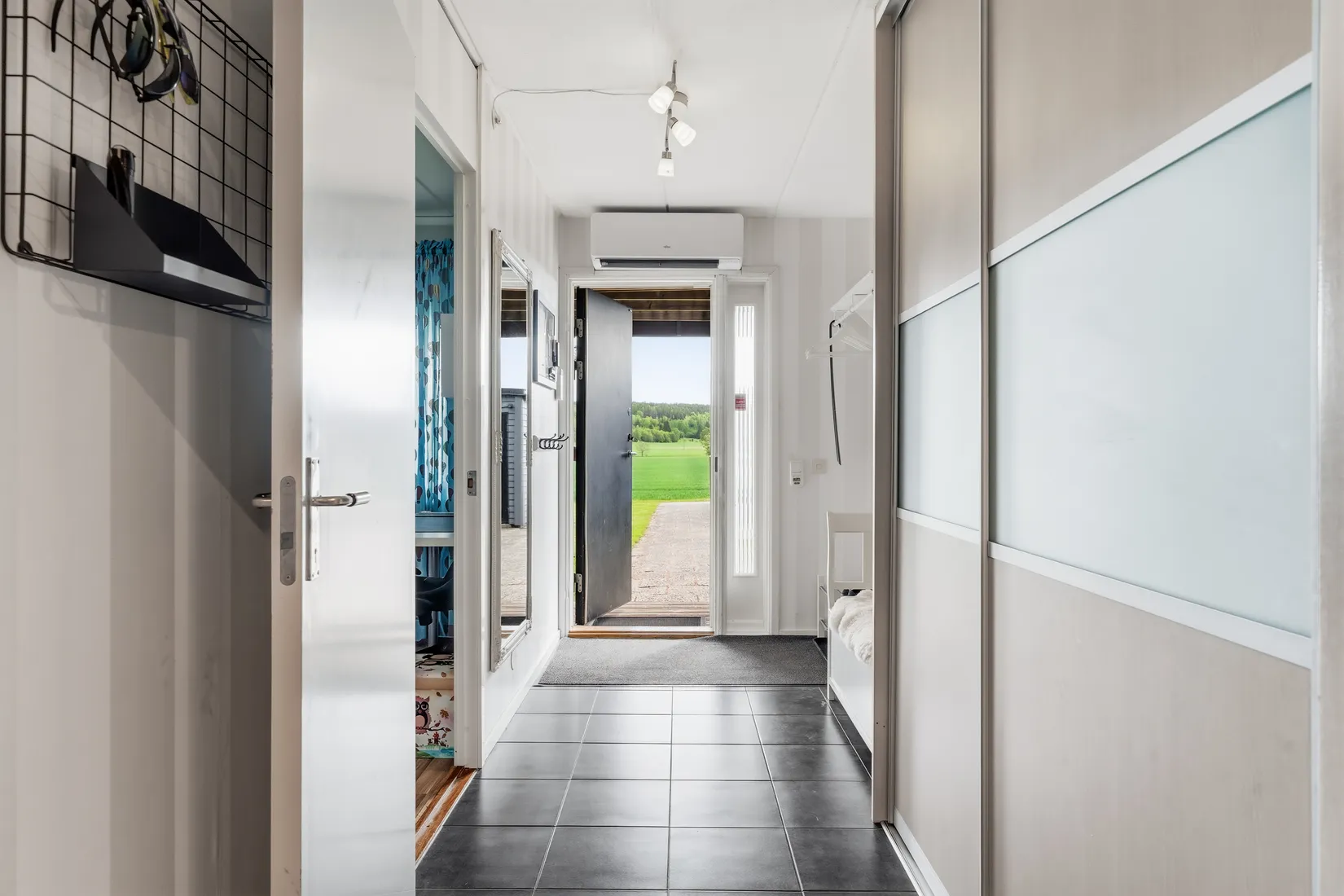 Radhus, Tyras väg 21, Bergshammar, Nyköping