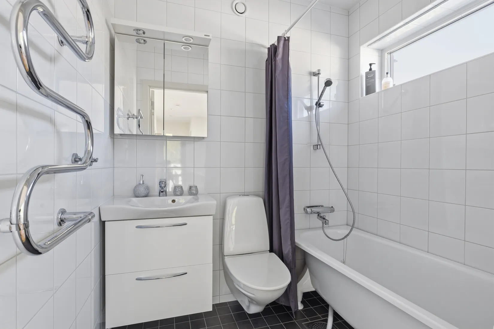 Radhus, Ryttmästarvägen 2, Rissne, Sundbyberg