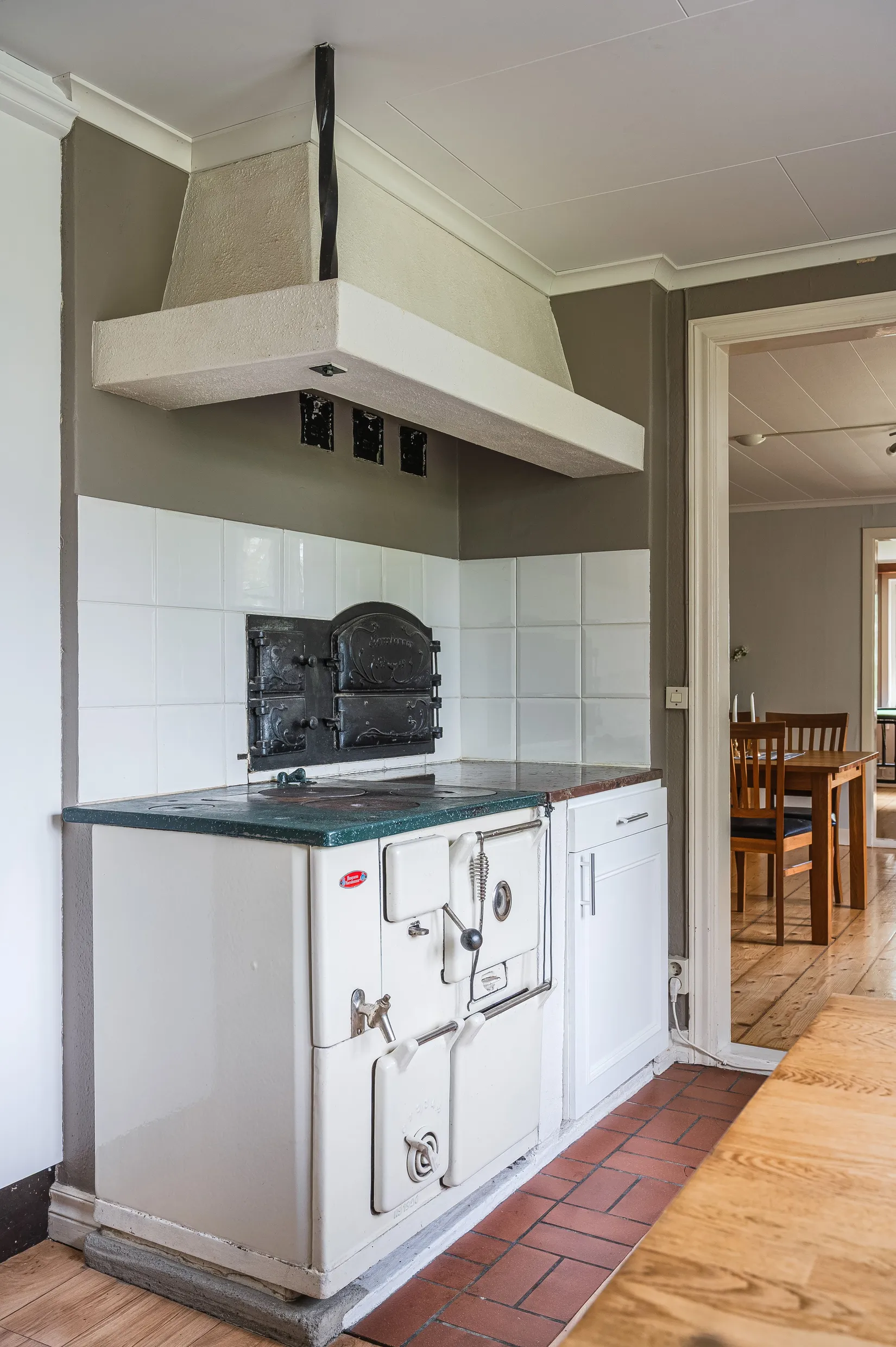 Villa,  Stora Brätteberg 2, Jung, Vara