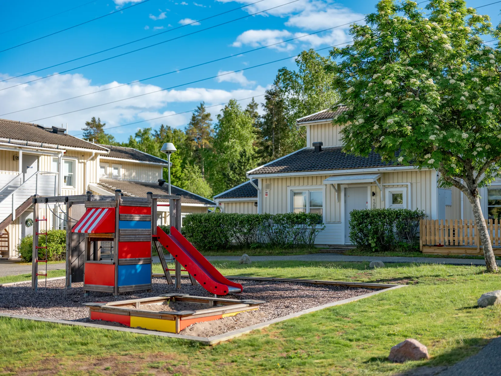 Bostadsrätt, Radhus, Jaktvägen 135, Bollstanäs, Upplands Väsby