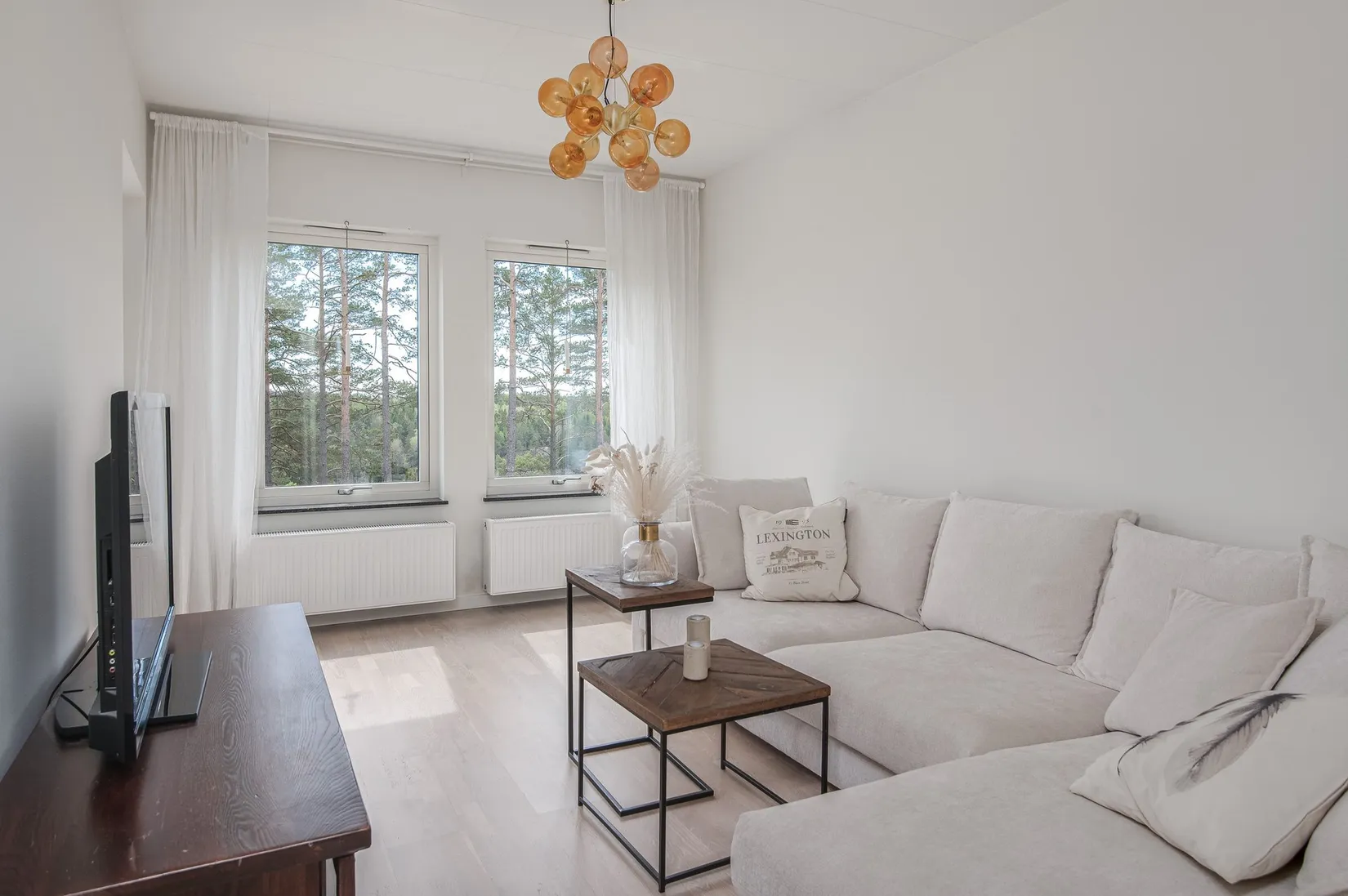 Radhus, Melbysundsvägen 92, Finspång