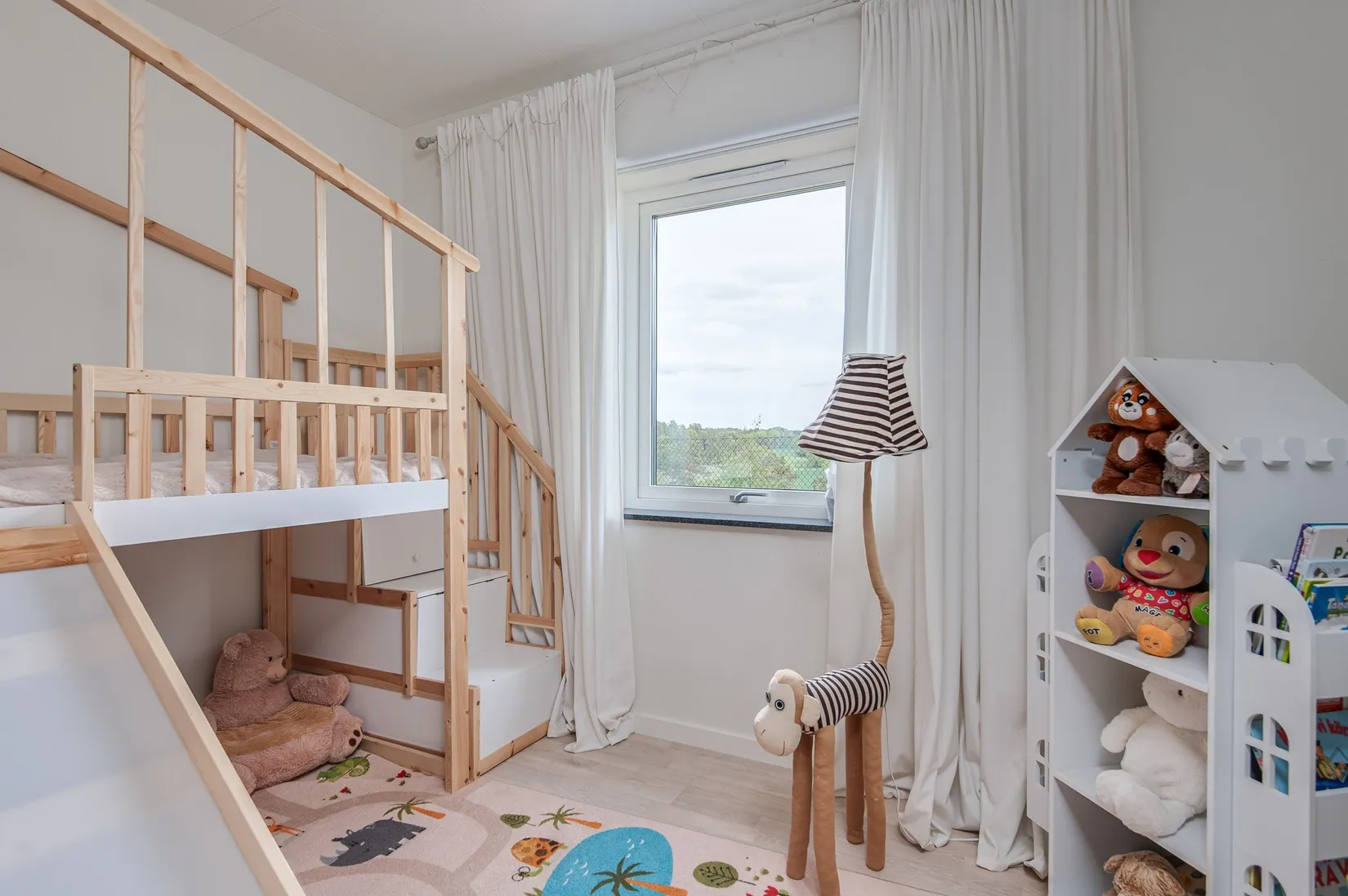 Radhus, Melbysundsvägen 92, Finspång