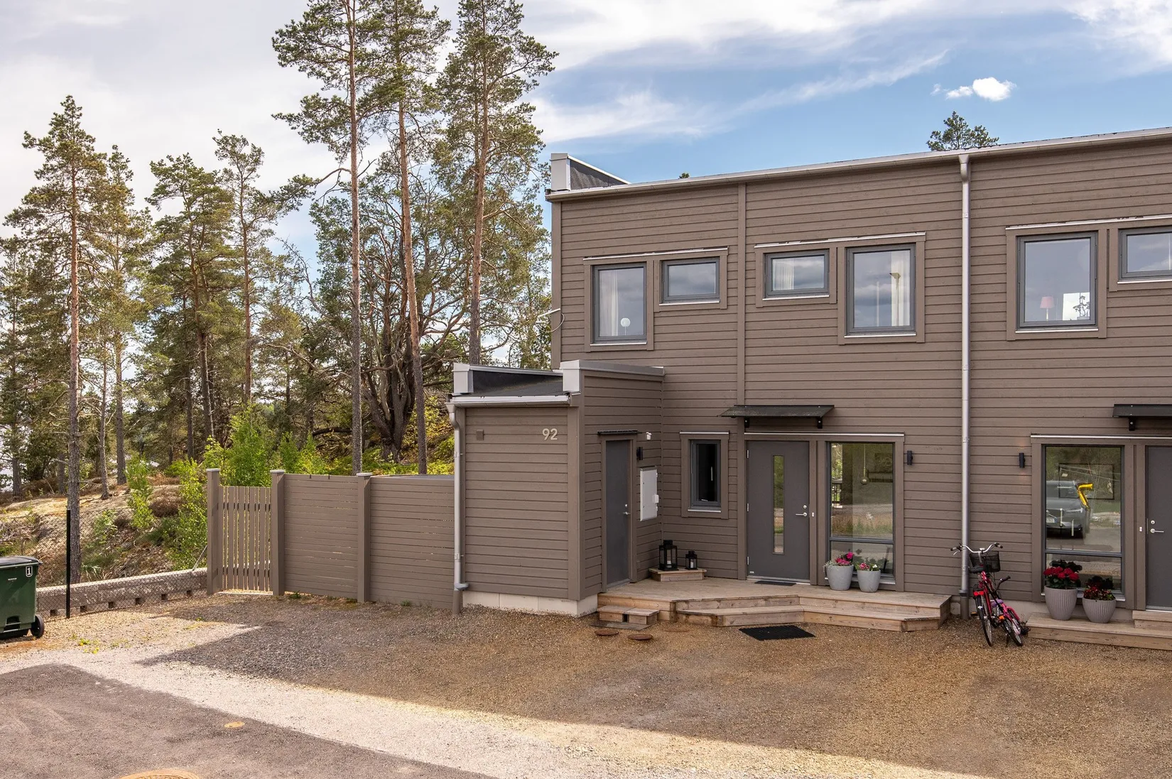Radhus, Melbysundsvägen 92, Finspång