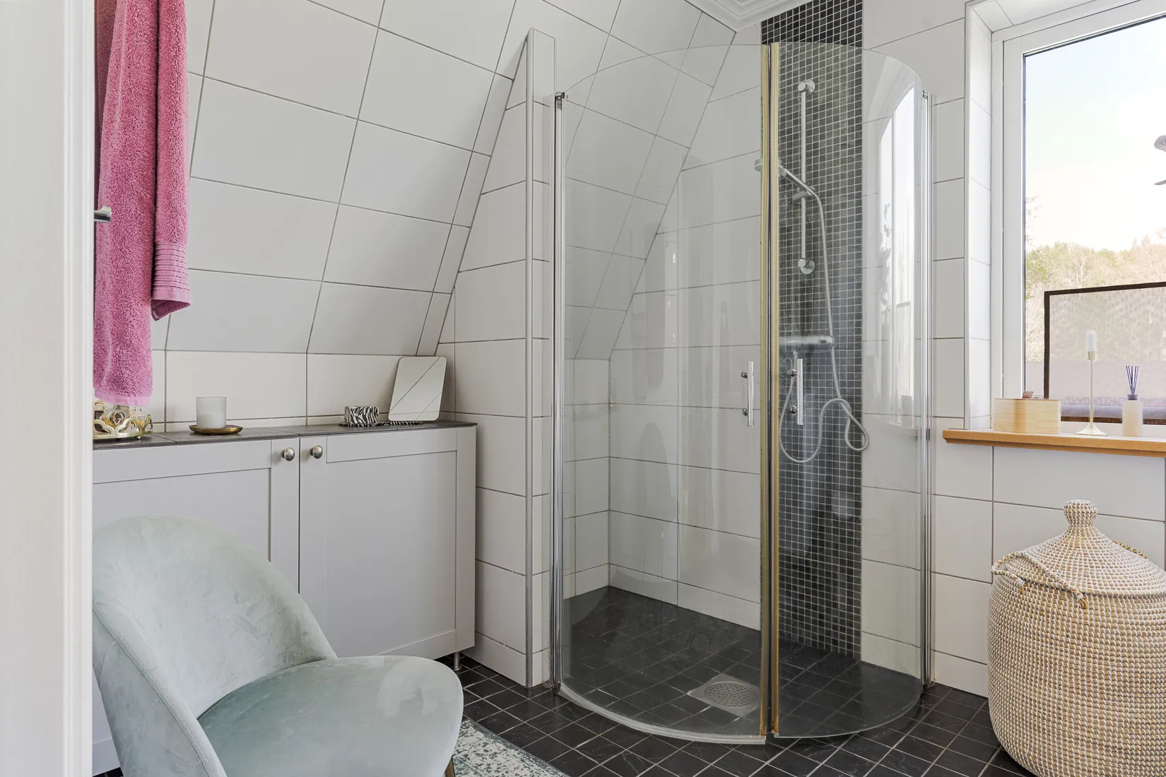 Villa, Gård/Skog, Tillinge-Mälby 43, Tillinge, Enköping