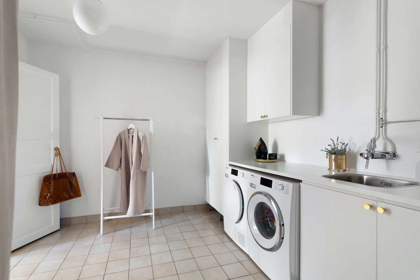 Villa, Radhus, Tulpanvägen 10, Flora, Ängelholm