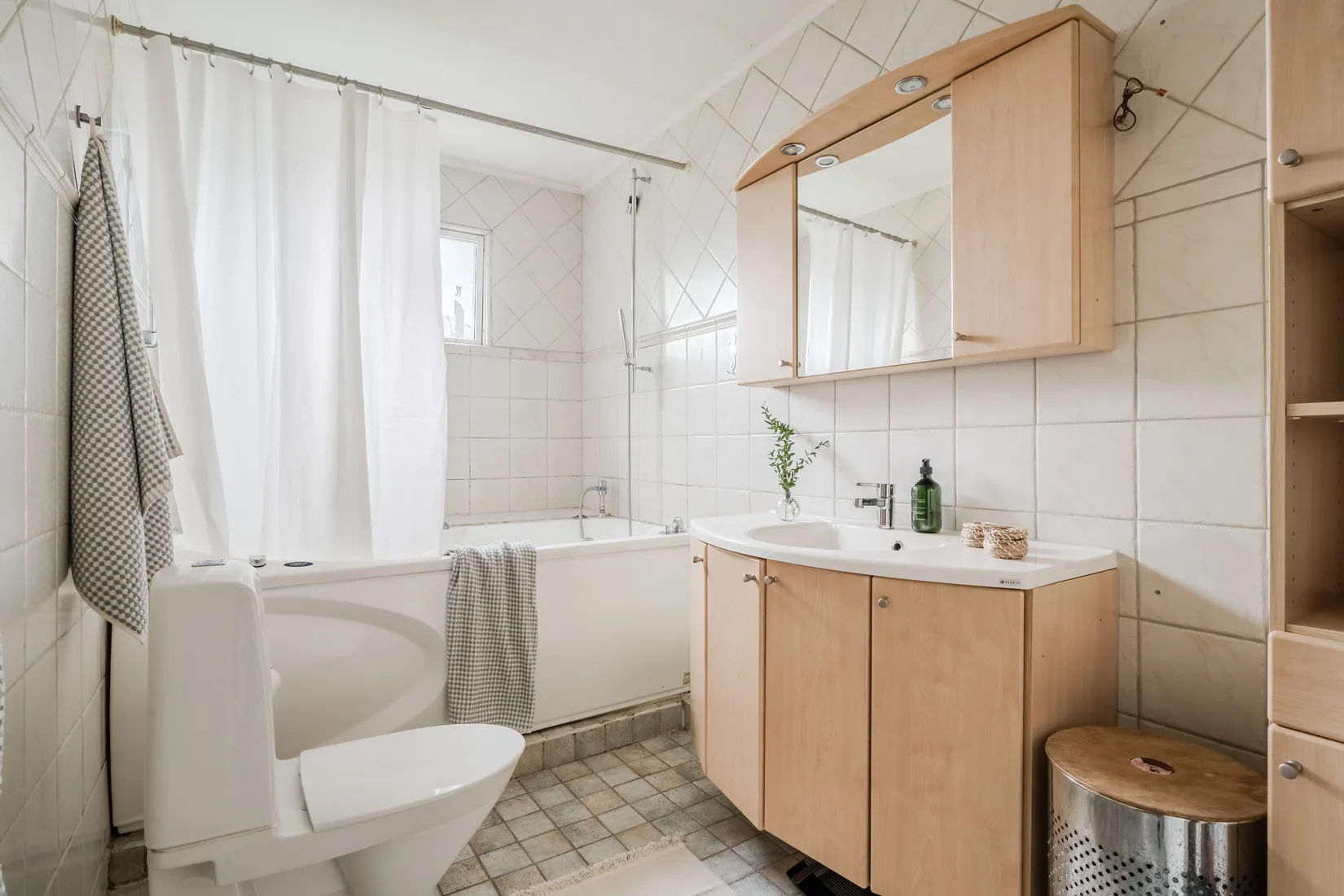 Villa, Gibsons väg 5, Sävedalen, Partille