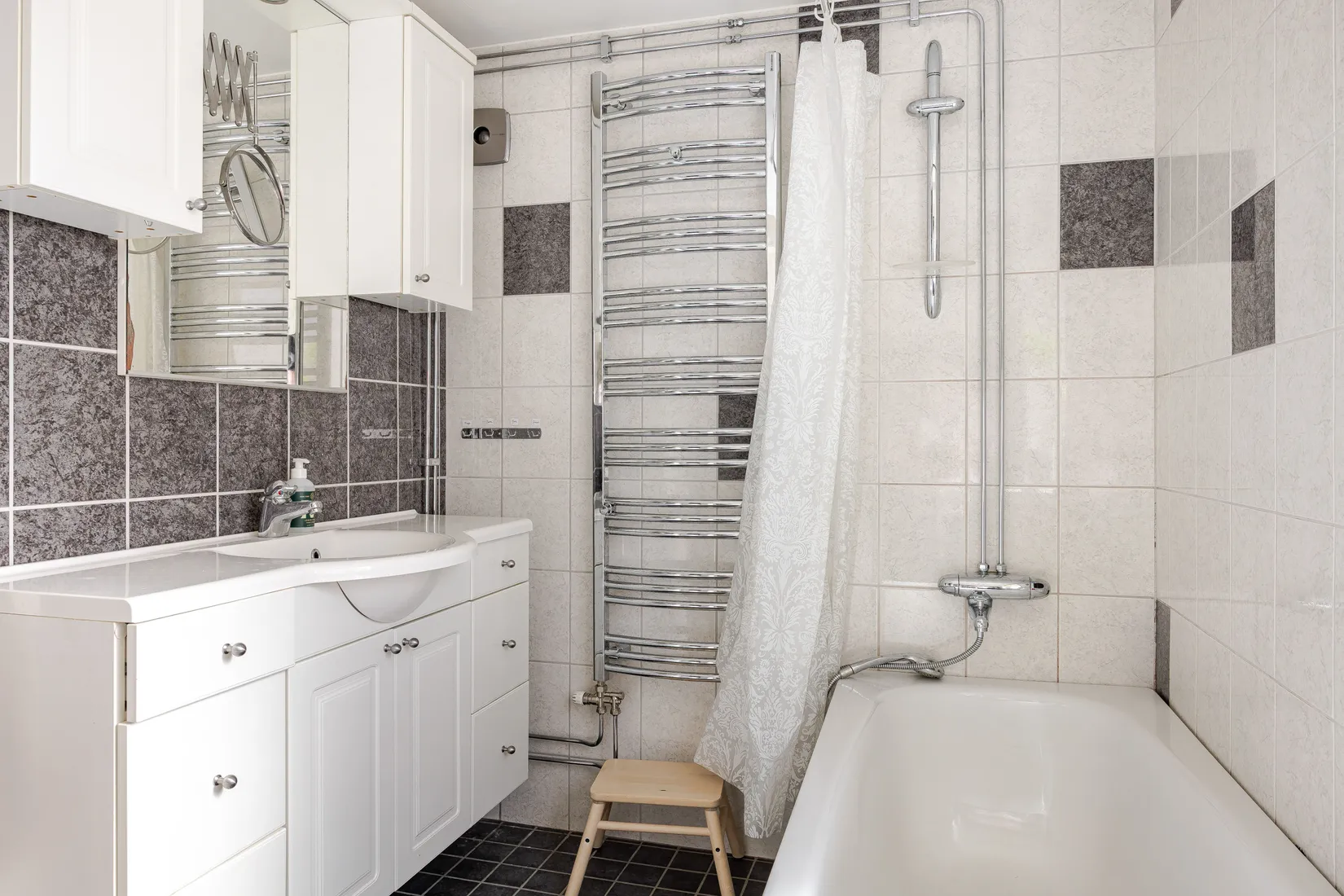 Villa, Skolgatan 42, Motala