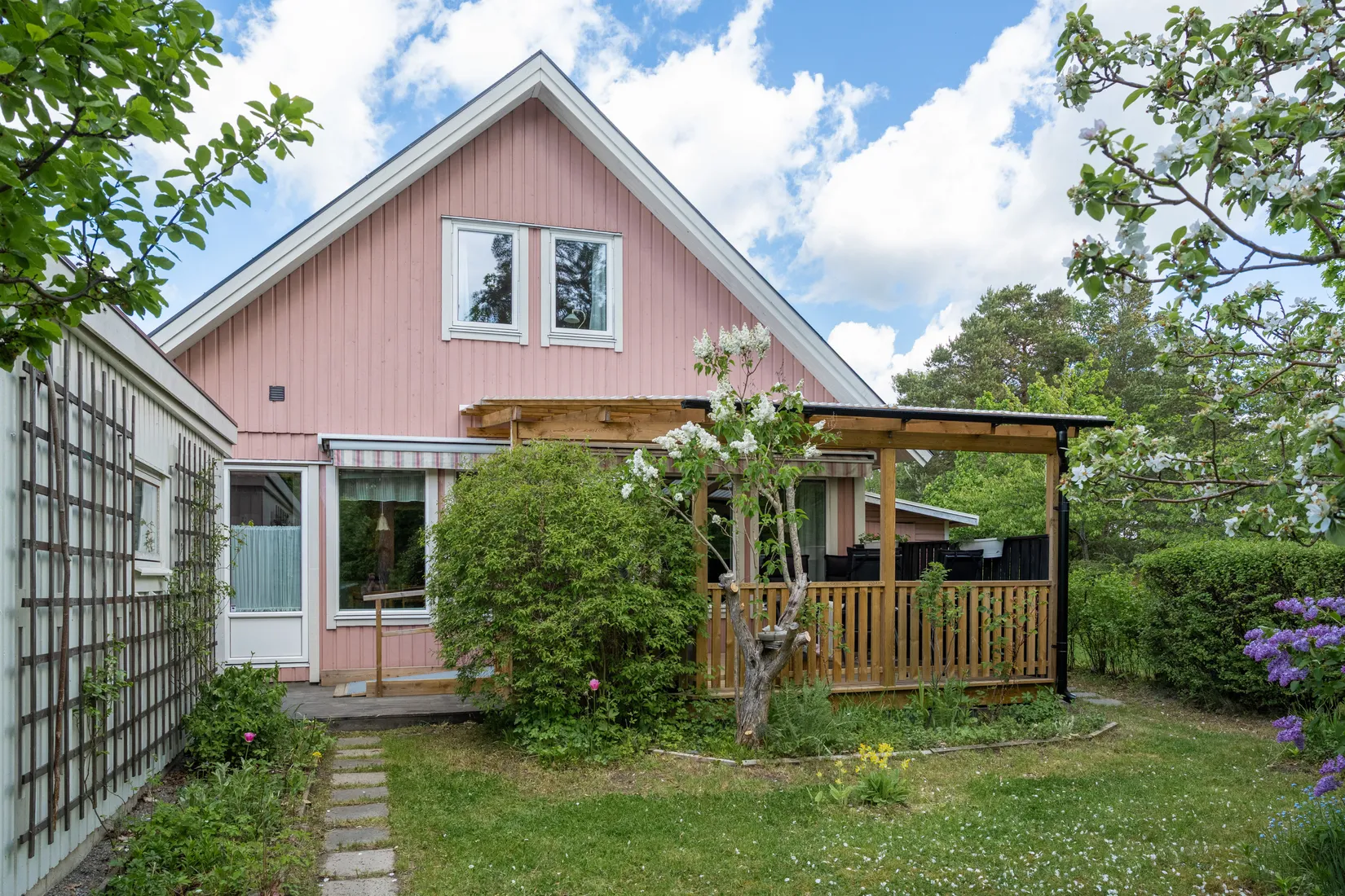 Villa, Vårdkasstigen 33, Nynäshamn