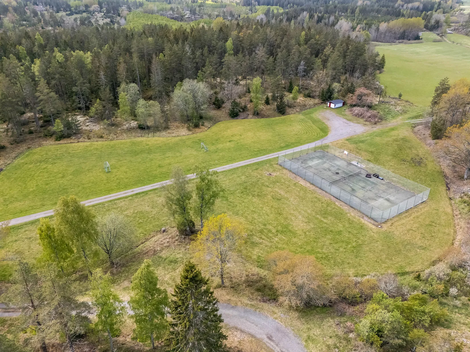 Tomt, Eknäsvägen 2, Åbäcksnäs - Gryts skärgård, Valdemarsvik