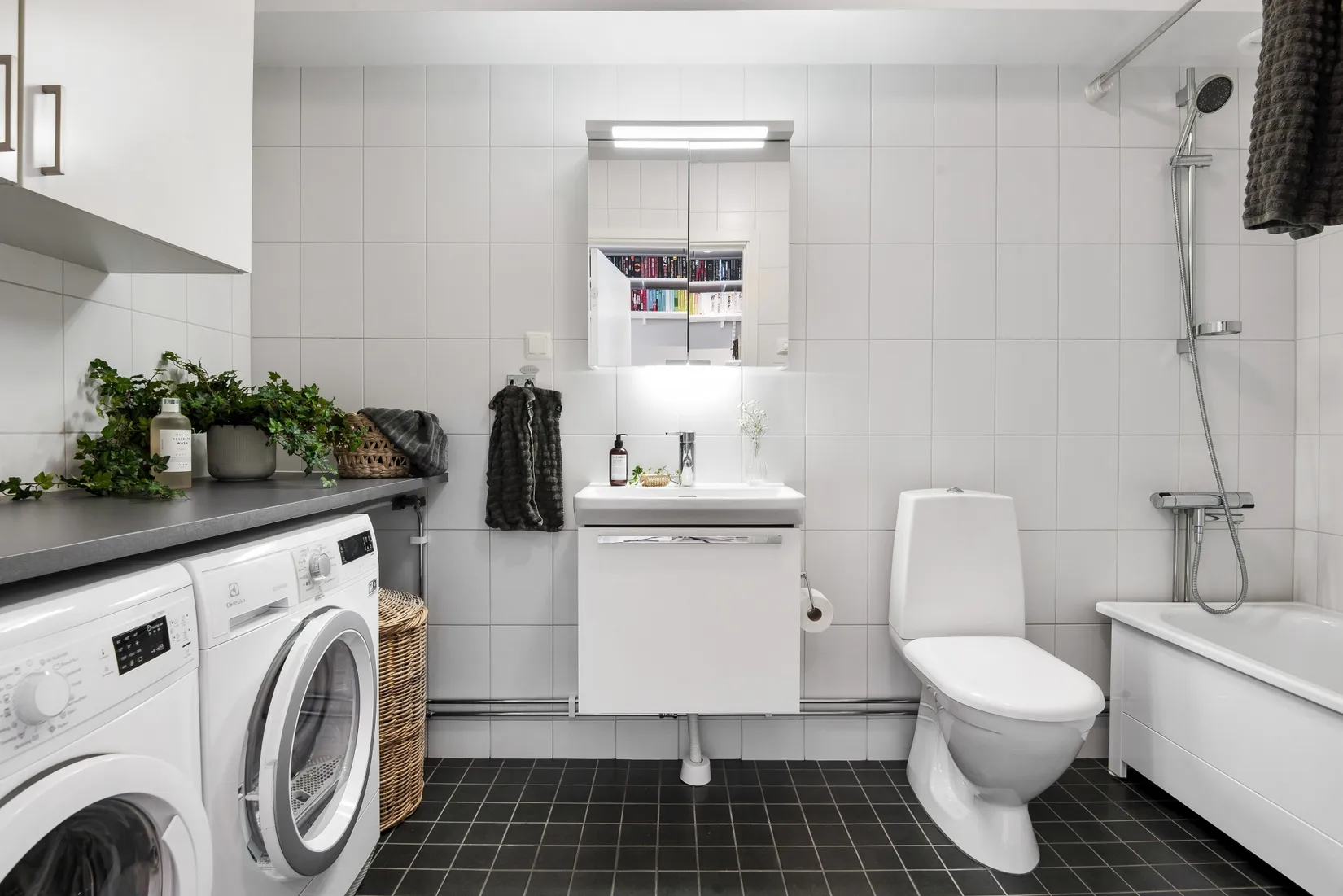 Bostadsrätt, Alpvägen 17, 5 tr., Bromma / Mariehäll, Stockholm