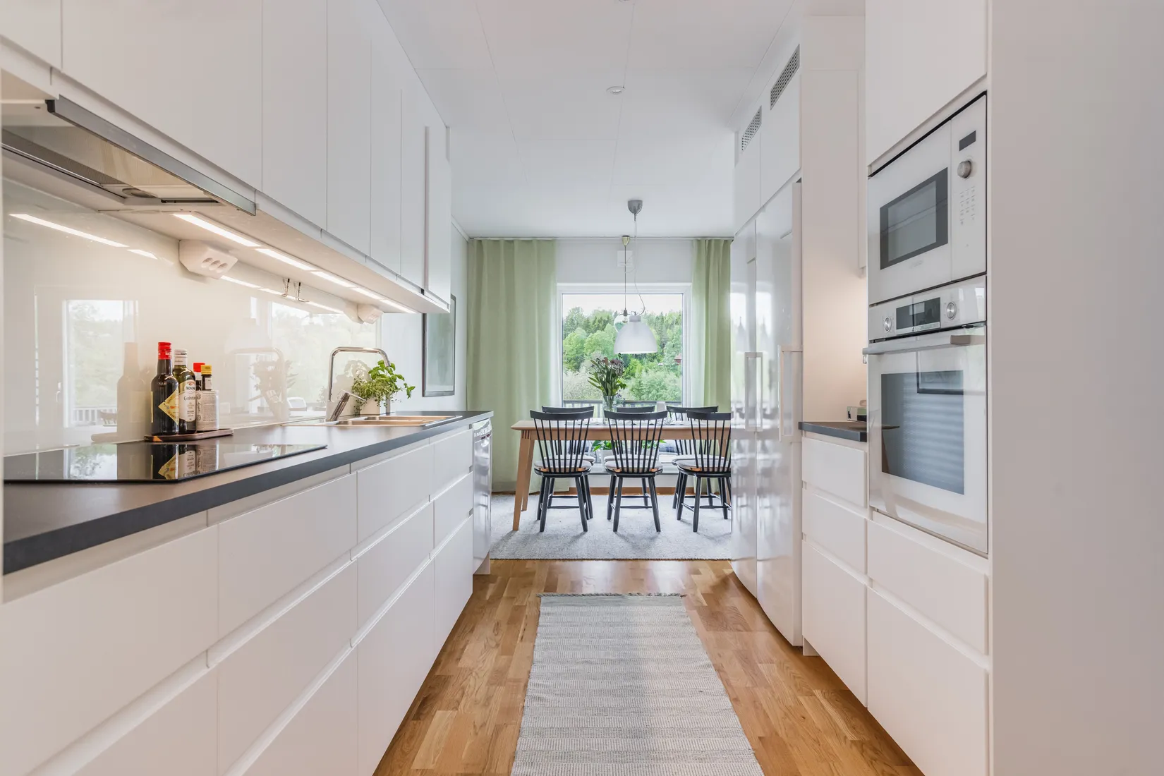 Bostadsrätt, Radhus, TÄLJÖVIKSVÄGEN 6, Täljöviken, Österåker